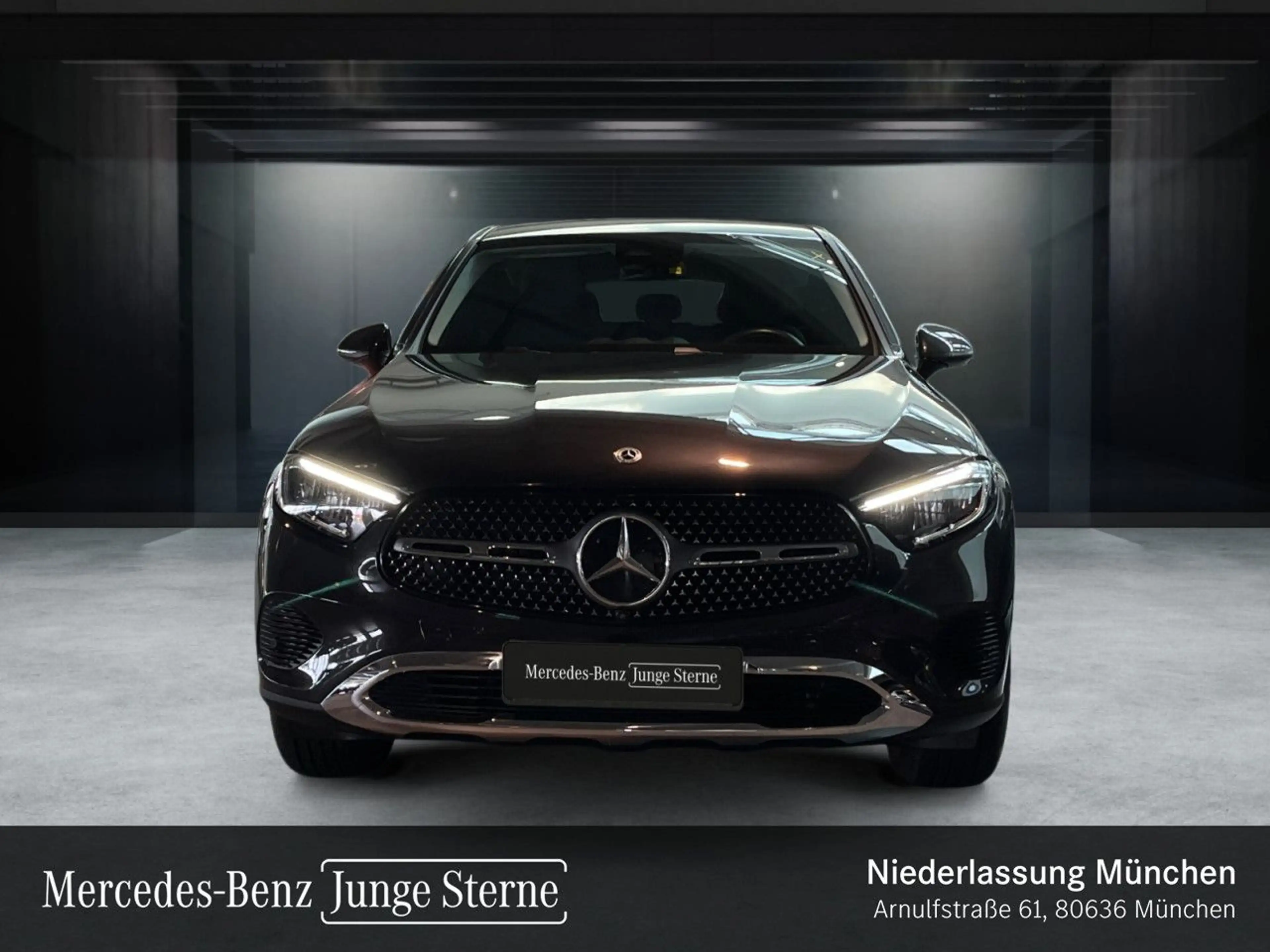 Mercedes-Benz GLC 200 4M AVANTG+360+AHK+LED+TOTW+KEYLESS+9G — photo 10