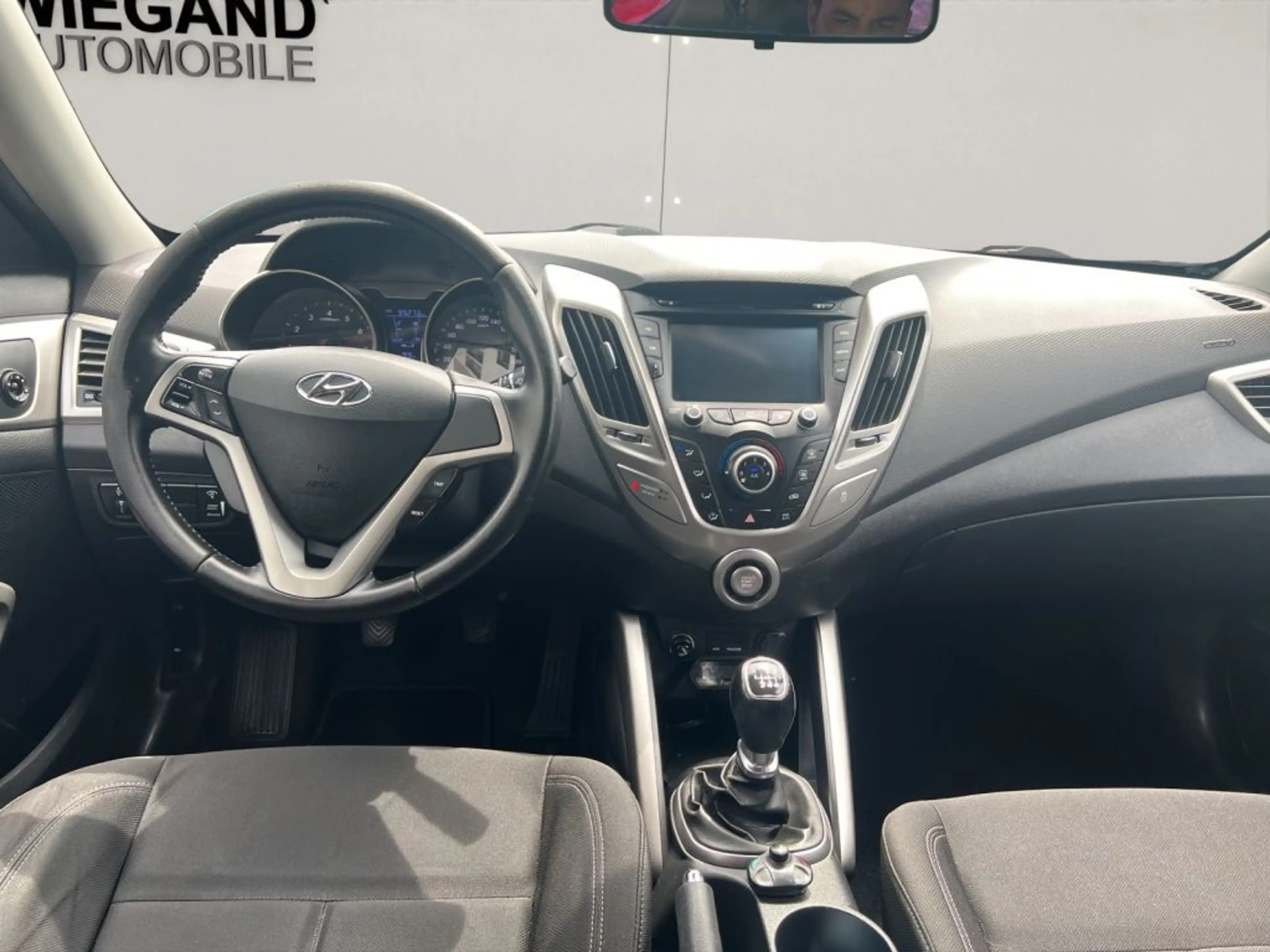 Hyundai VELOSTER 1.6 Trend+KLIMA+RADIO+ — photo 10
