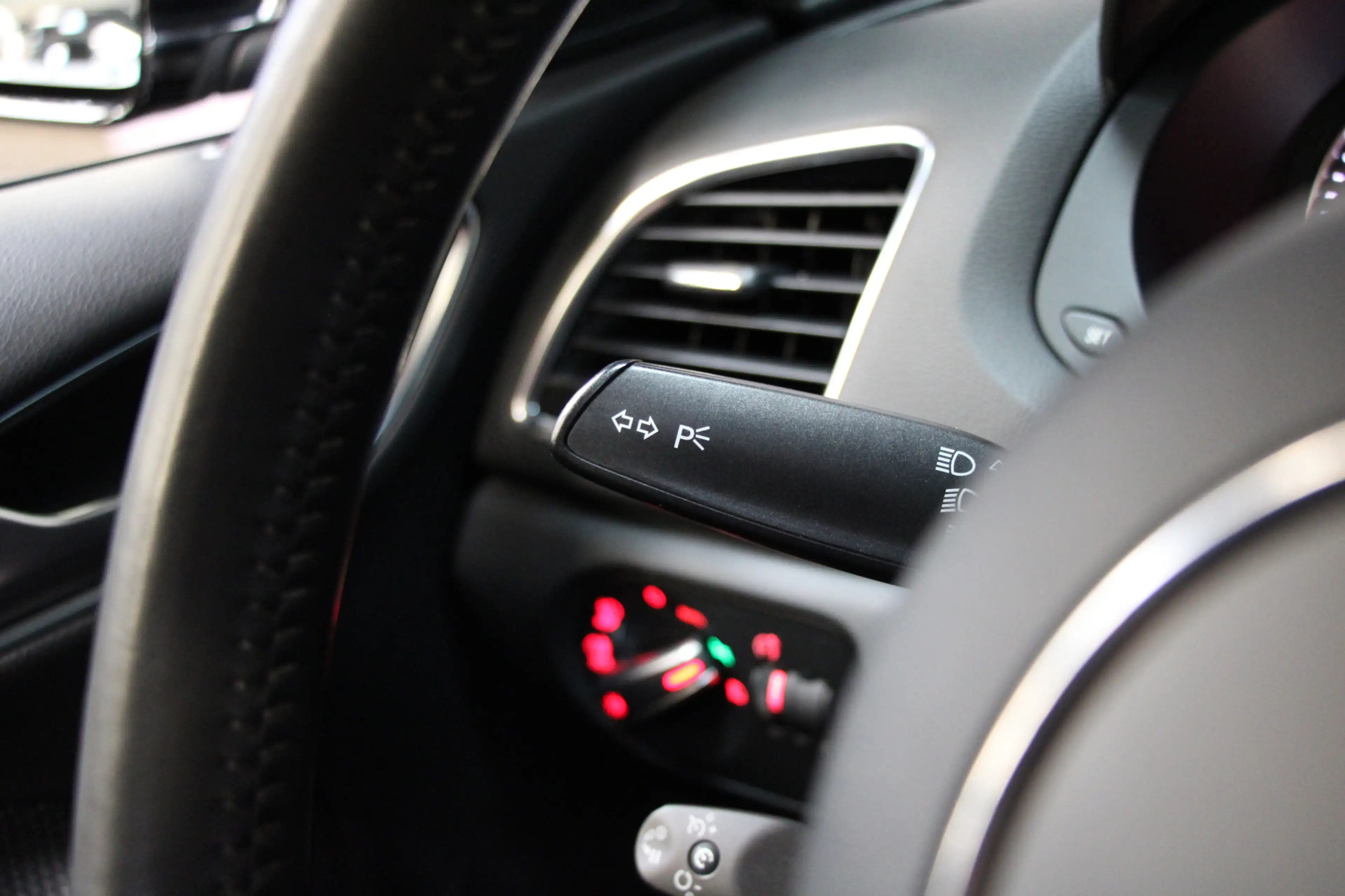 Audi Q3 2.0 TFSI QUATTRO S Edition |Pano|Trekh|Cruise|Navi — photo 18