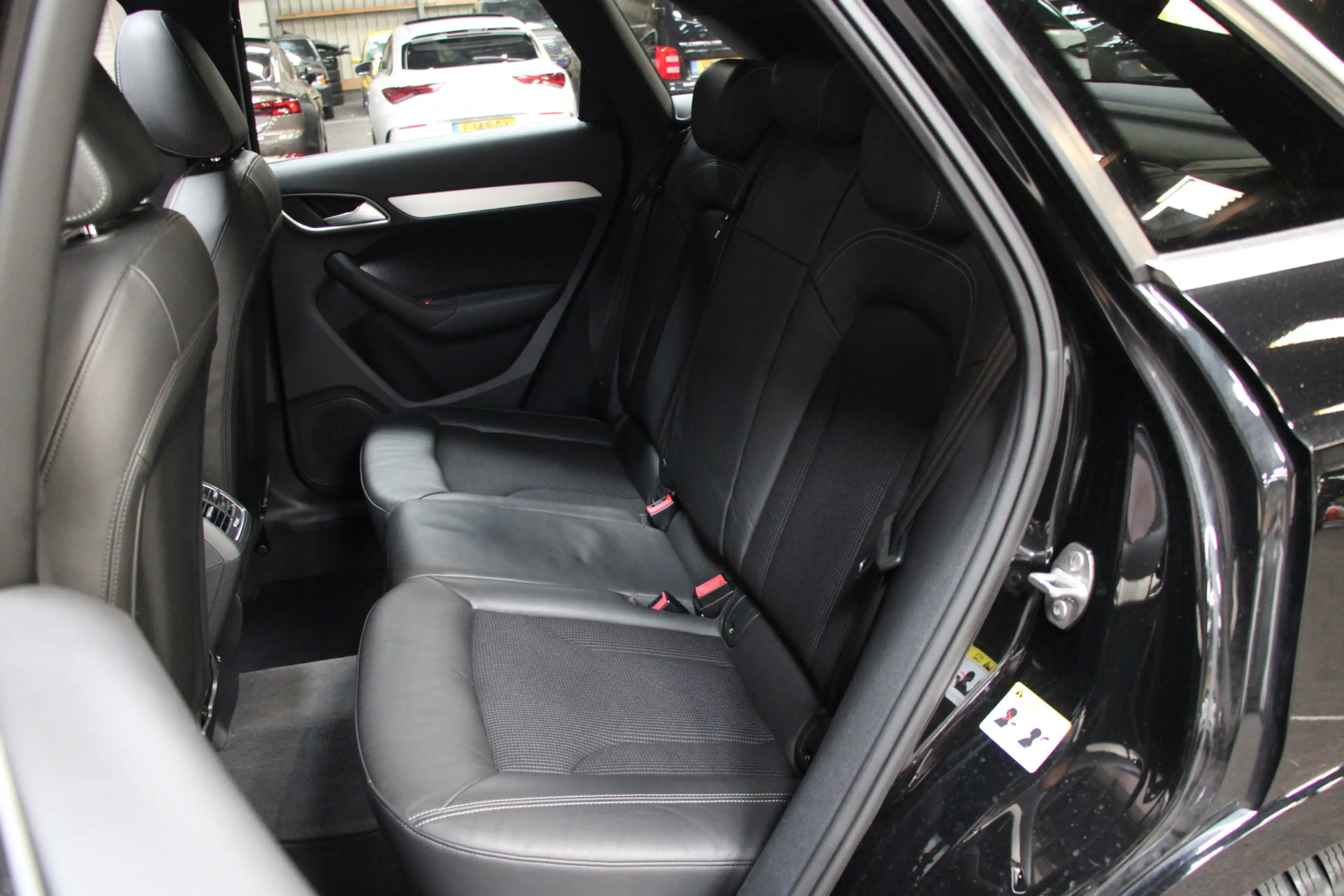 Audi Q3 2.0 TFSI QUATTRO S Edition |Pano|Trekh|Cruise|Navi — photo 31