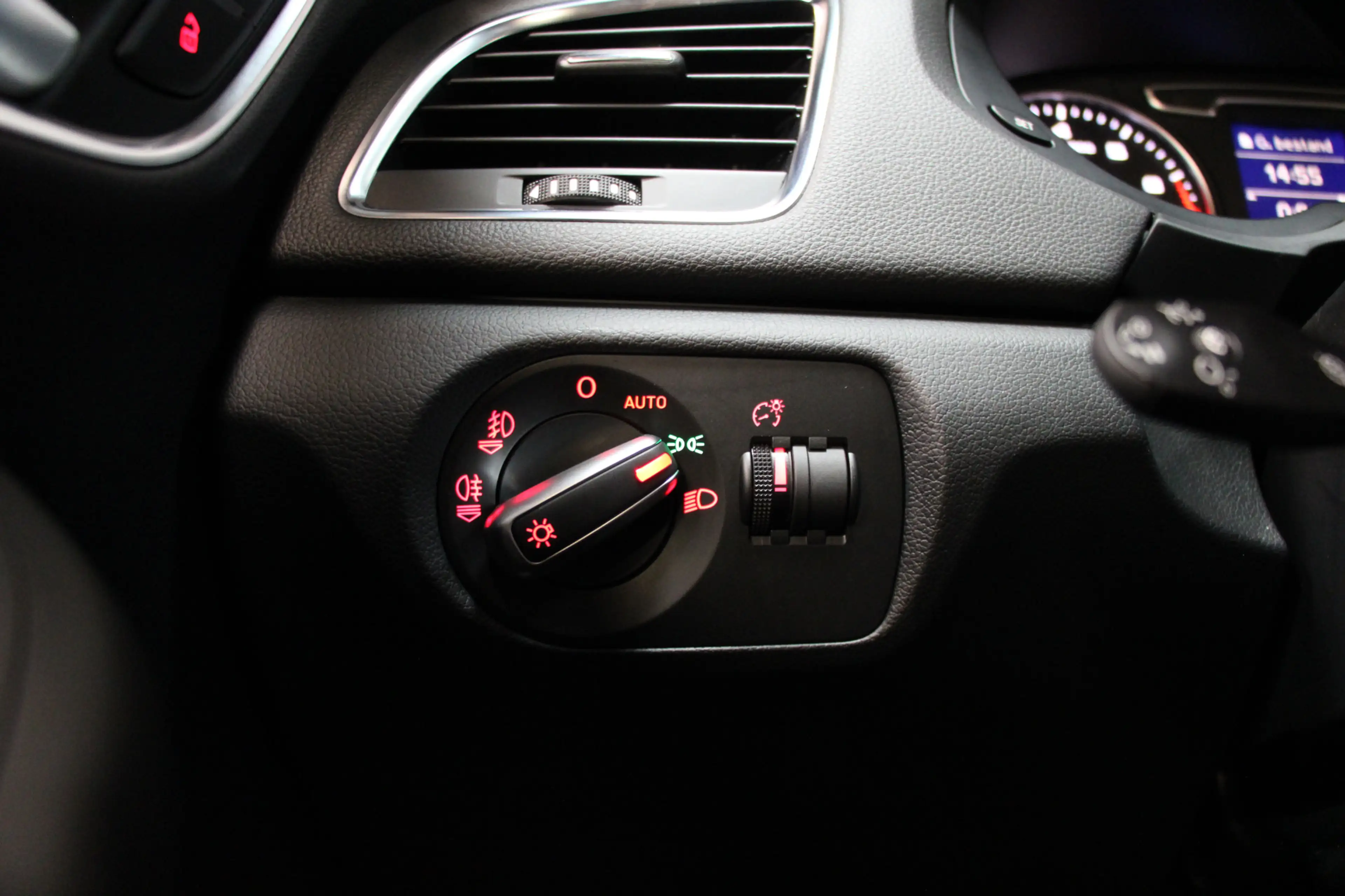 Audi Q3 2.0 TFSI QUATTRO S Edition |Pano|Trekh|Cruise|Navi — photo 16