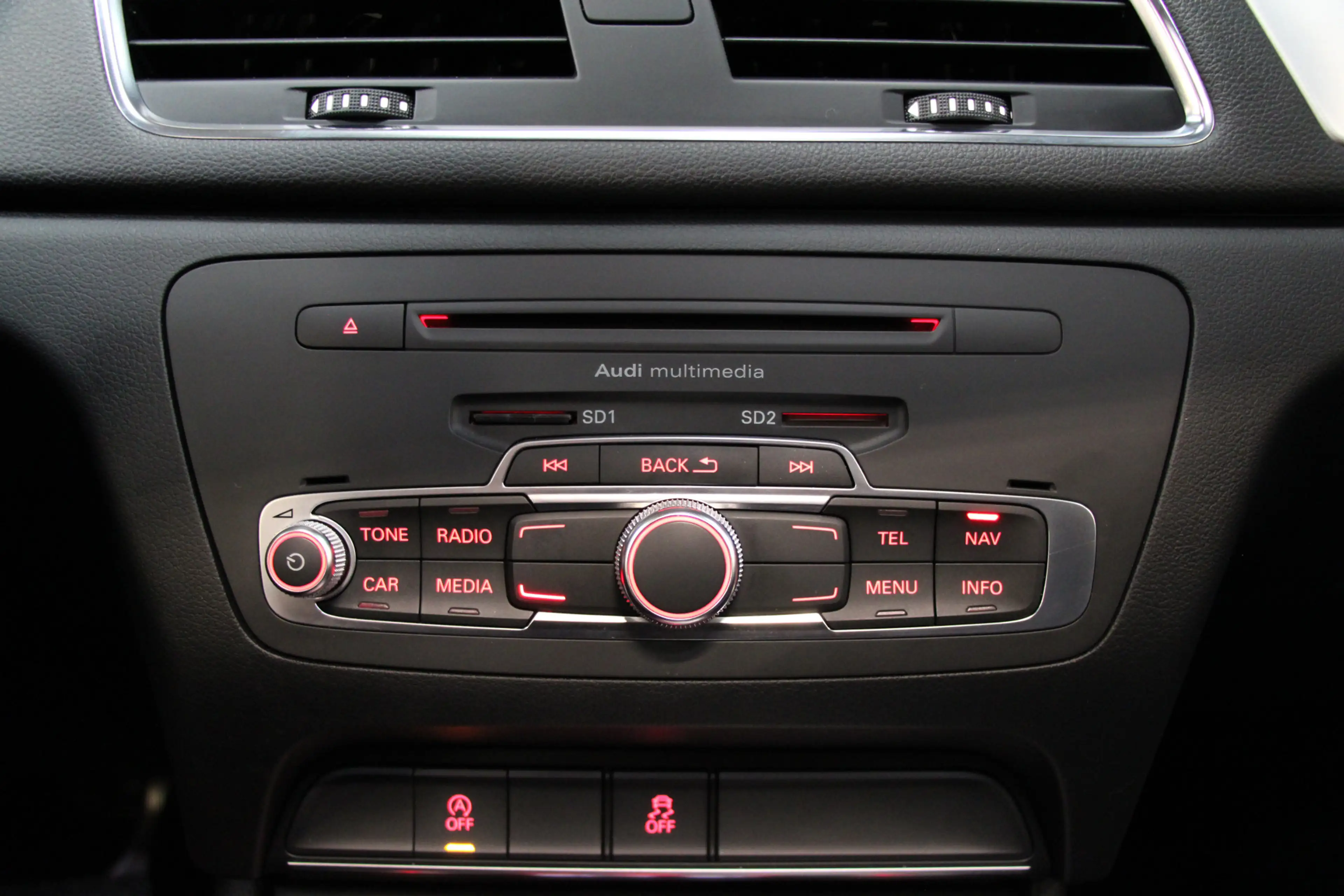 Audi Q3 2.0 TFSI QUATTRO S Edition |Pano|Trekh|Cruise|Navi — photo 27