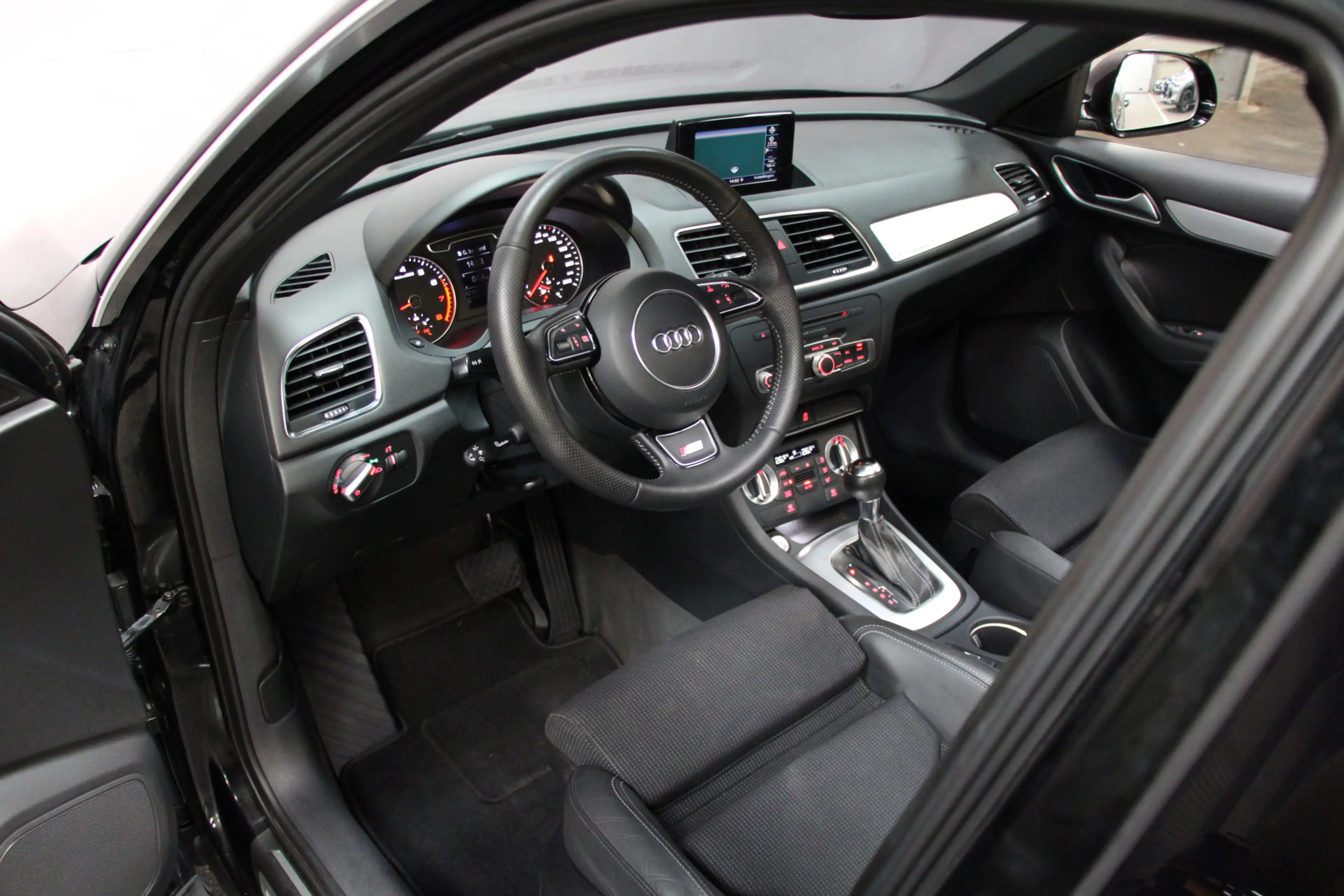 Audi Q3 2.0 TFSI QUATTRO S Edition |Pano|Trekh|Cruise|Navi — photo 7
