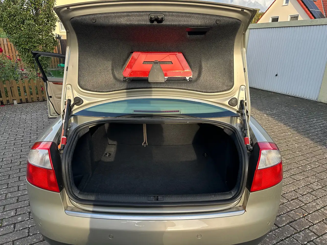 Audi A4 2.0, foto 11