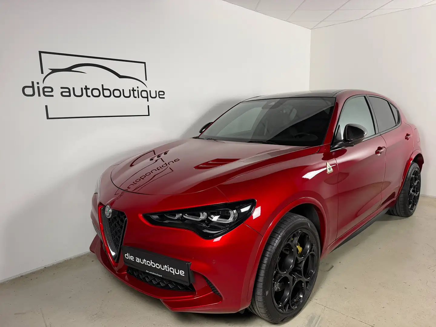 Alfa Romeo Stelvio Q4 Quadrifoglio // 100° Anniversario // 1 of 100 Rot - 2