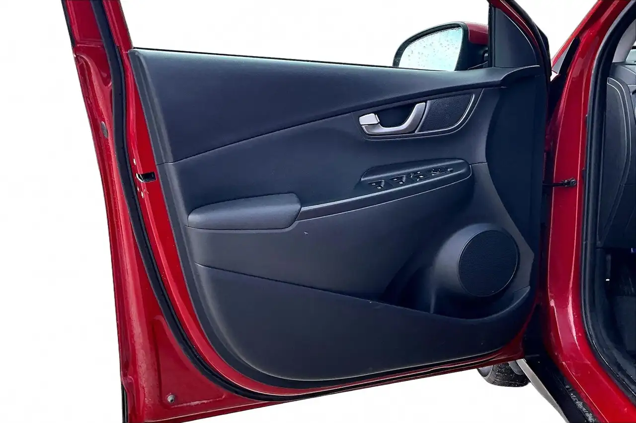 Hyundai KONA снимка Hyundai KONA