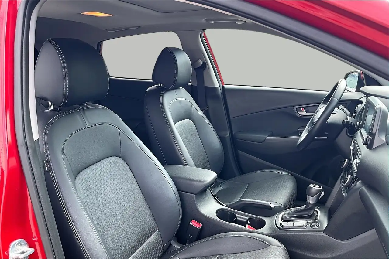 Hyundai KONA снимка Hyundai KONA