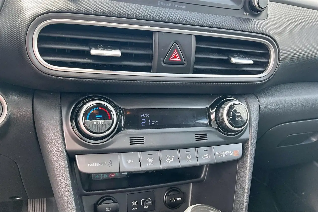 Hyundai KONA снимка Hyundai KONA