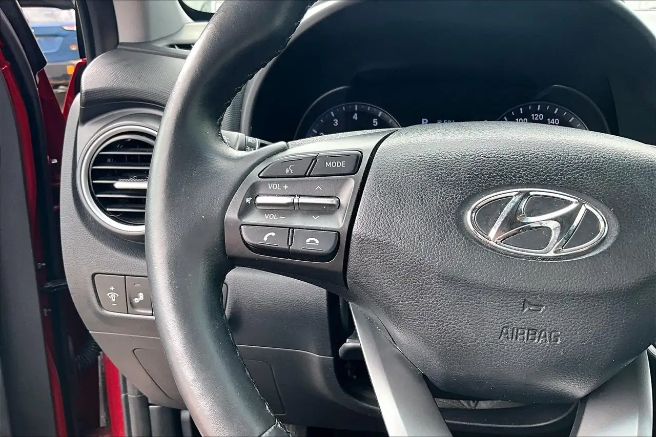 Hyundai KONA снимка Hyundai KONA