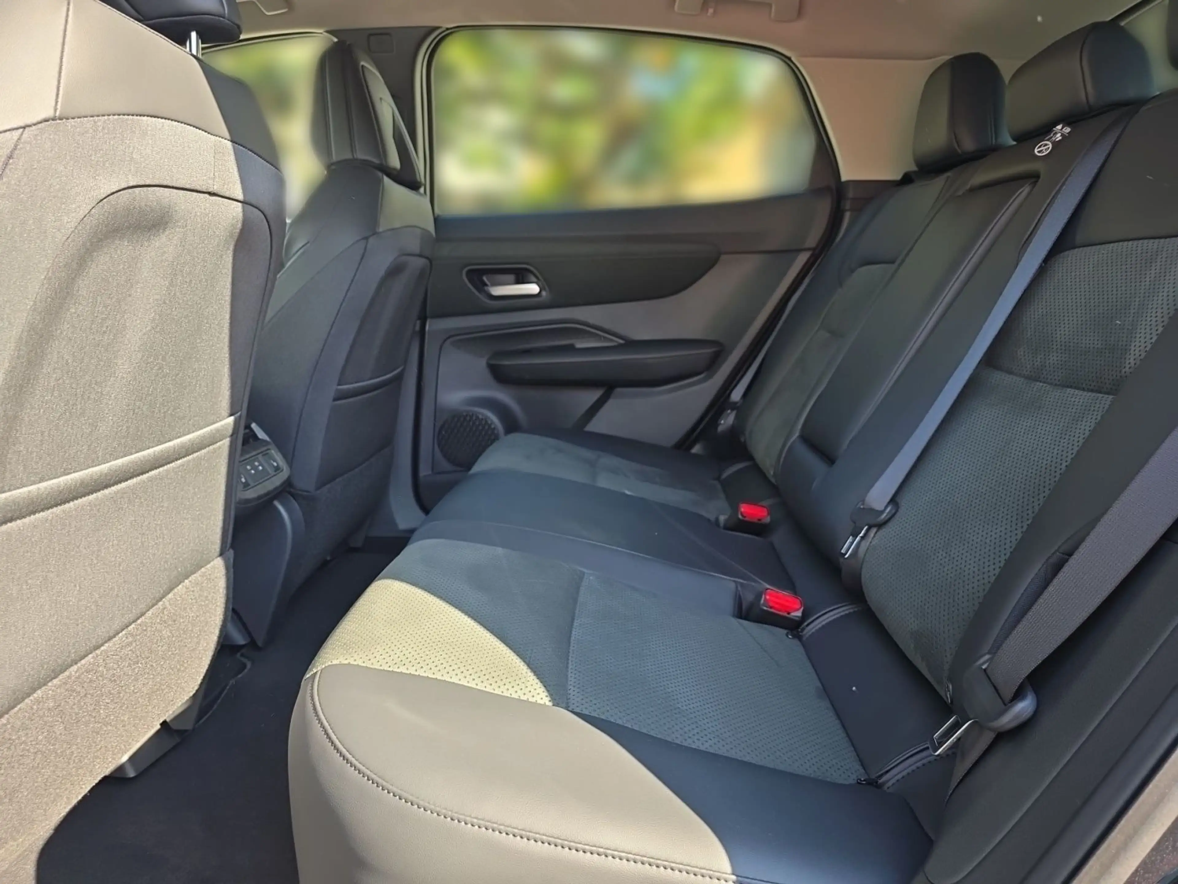 Nissan Ariya ARIYA (MY24) 87 kWh Evolve Pack 20' — photo 11