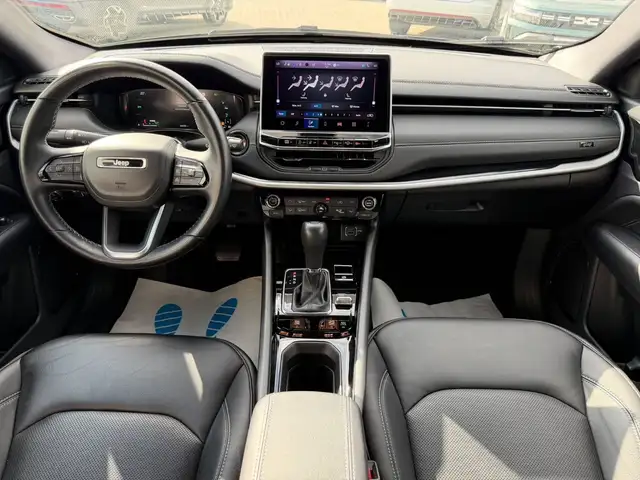 Jeep Compass view 9
