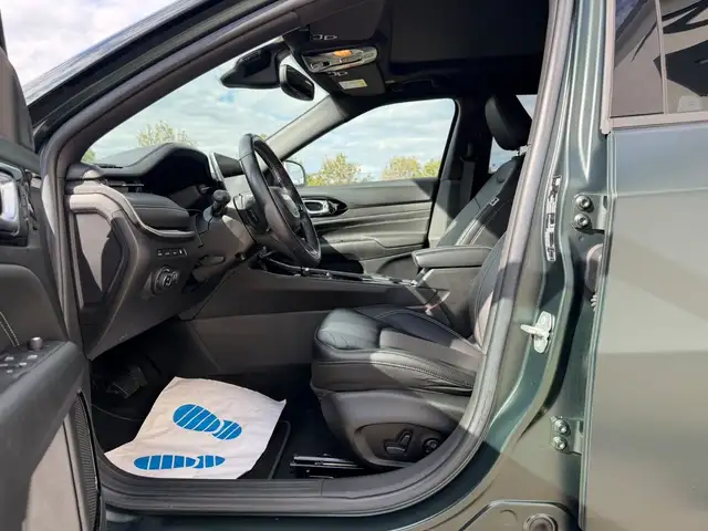 Jeep Compass view 11