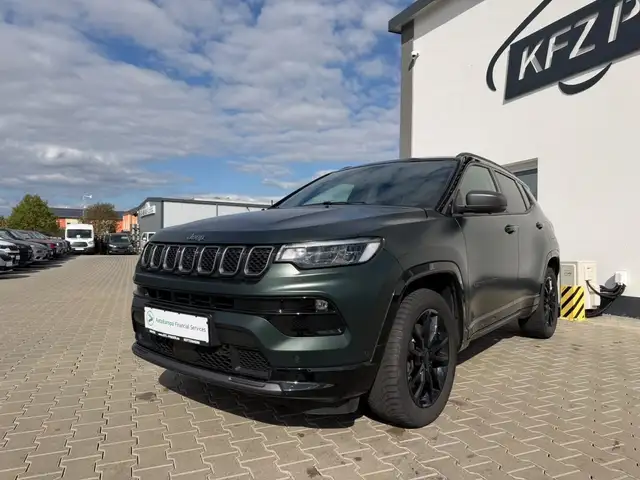 Jeep Compass view 3