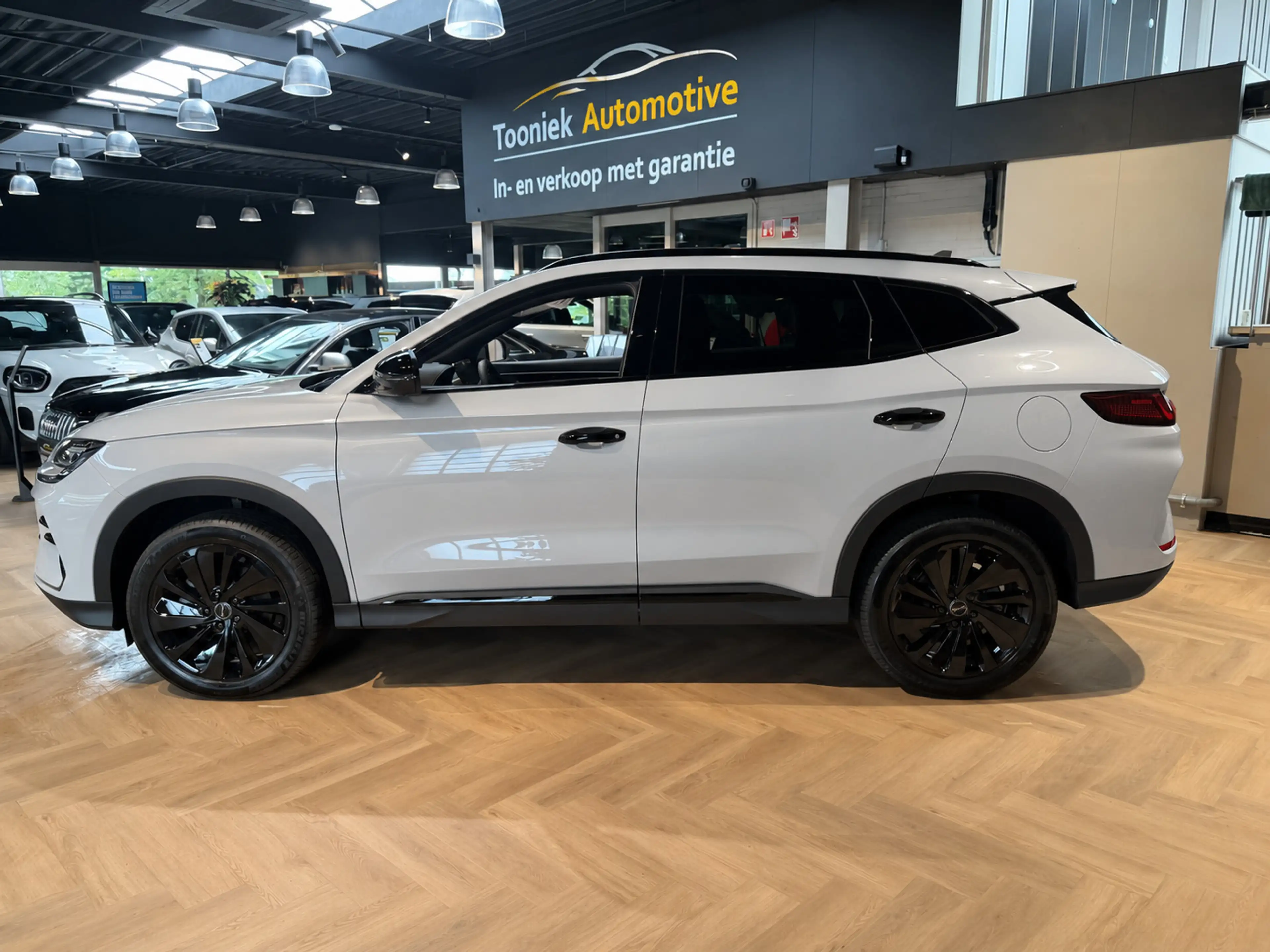 BYD Seal U 1.5 T DM-i COMFORT ULTRA BLACK EDITION | panoramad — photo 4