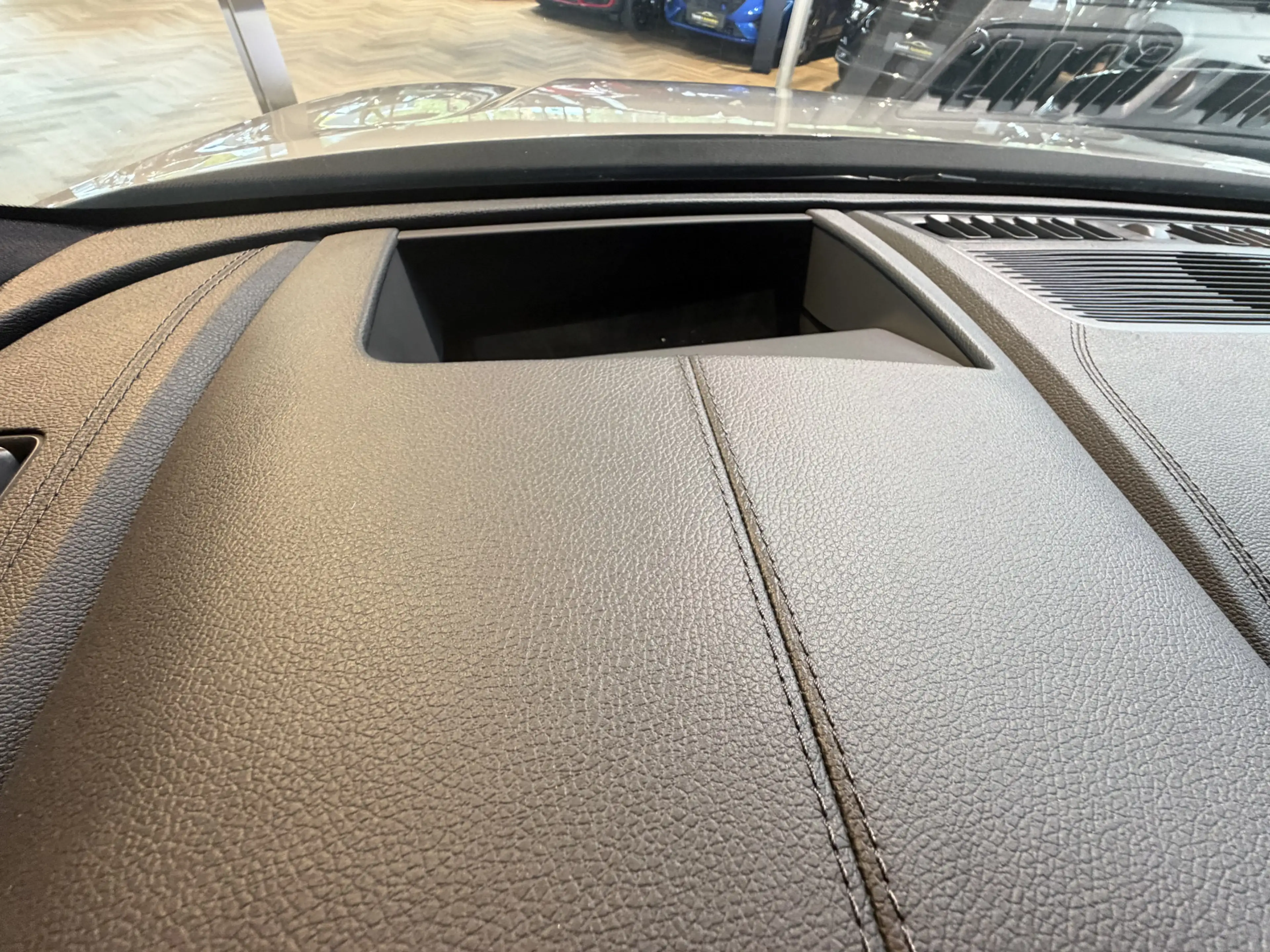 BYD Seal U 1.5 T DM-i COMFORT ULTRA BLACK EDITION | panoramad — photo 34