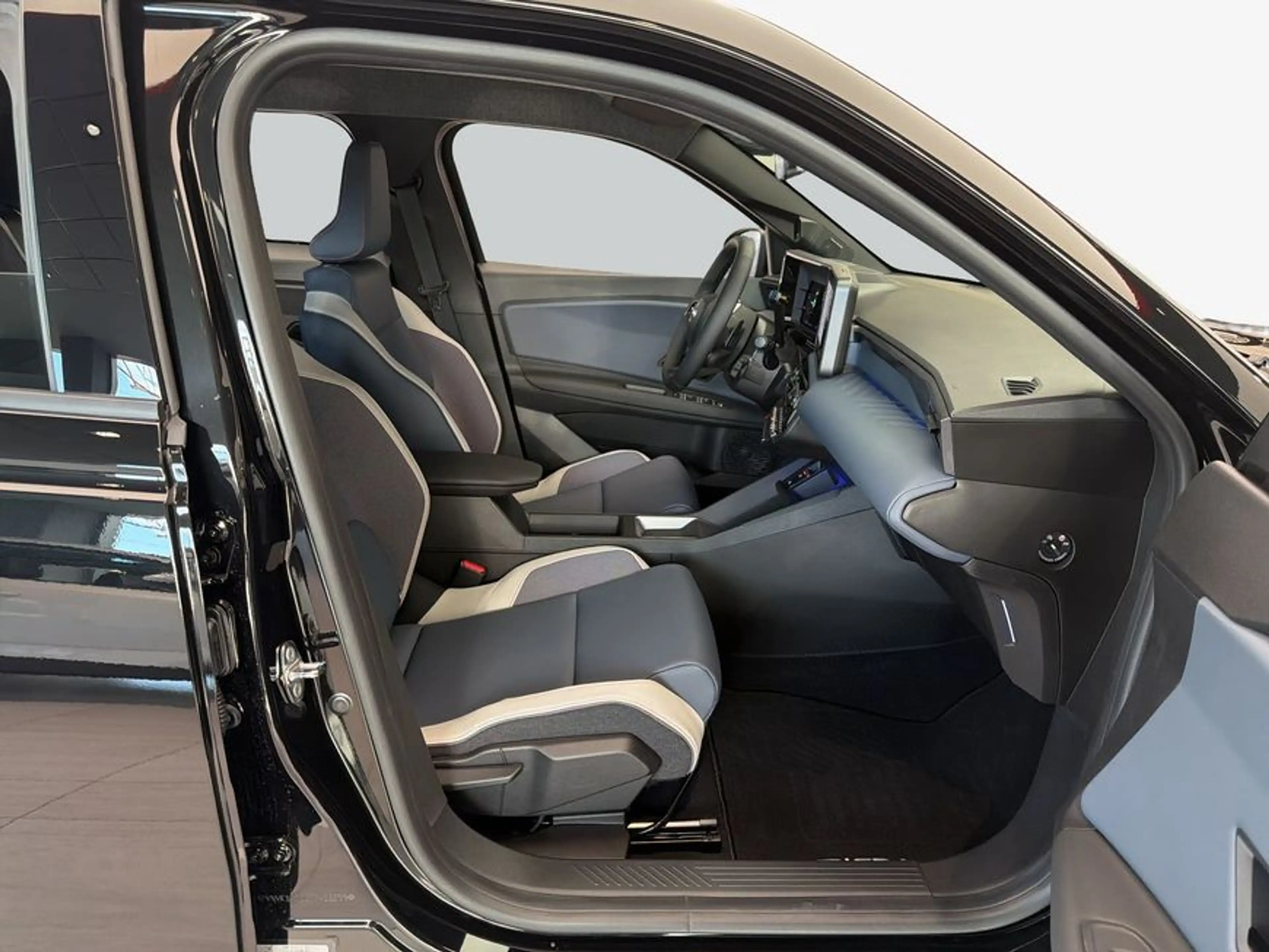 Nissan Micra Evolve 110 kW, 5-türig (Strom) — photo 13