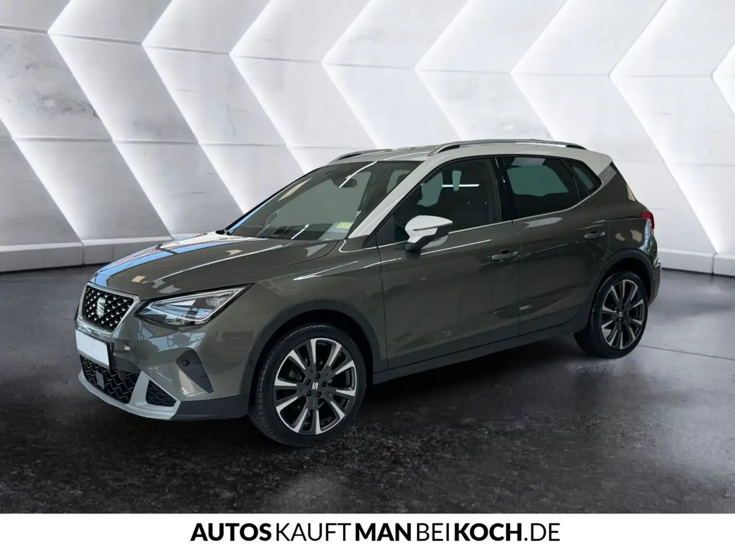 SEAT Arona 1.5 TSI DSG Xperience NAVI LED KAMERA KLIMA Grau - 2