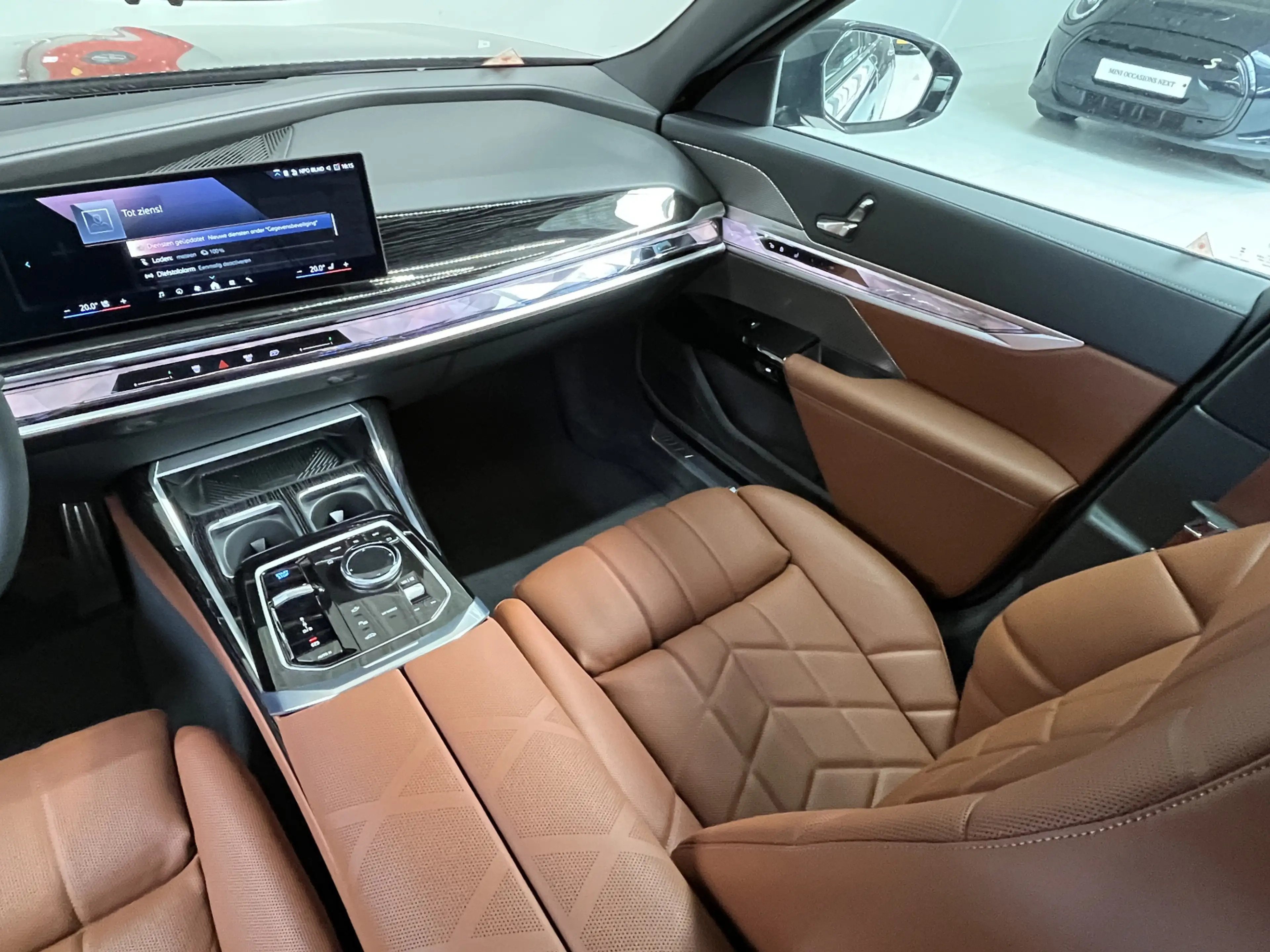 BMW i7 eDrive50 106 kWh | 2026 | M-Sport Pro | Sky Lounge — photo 4