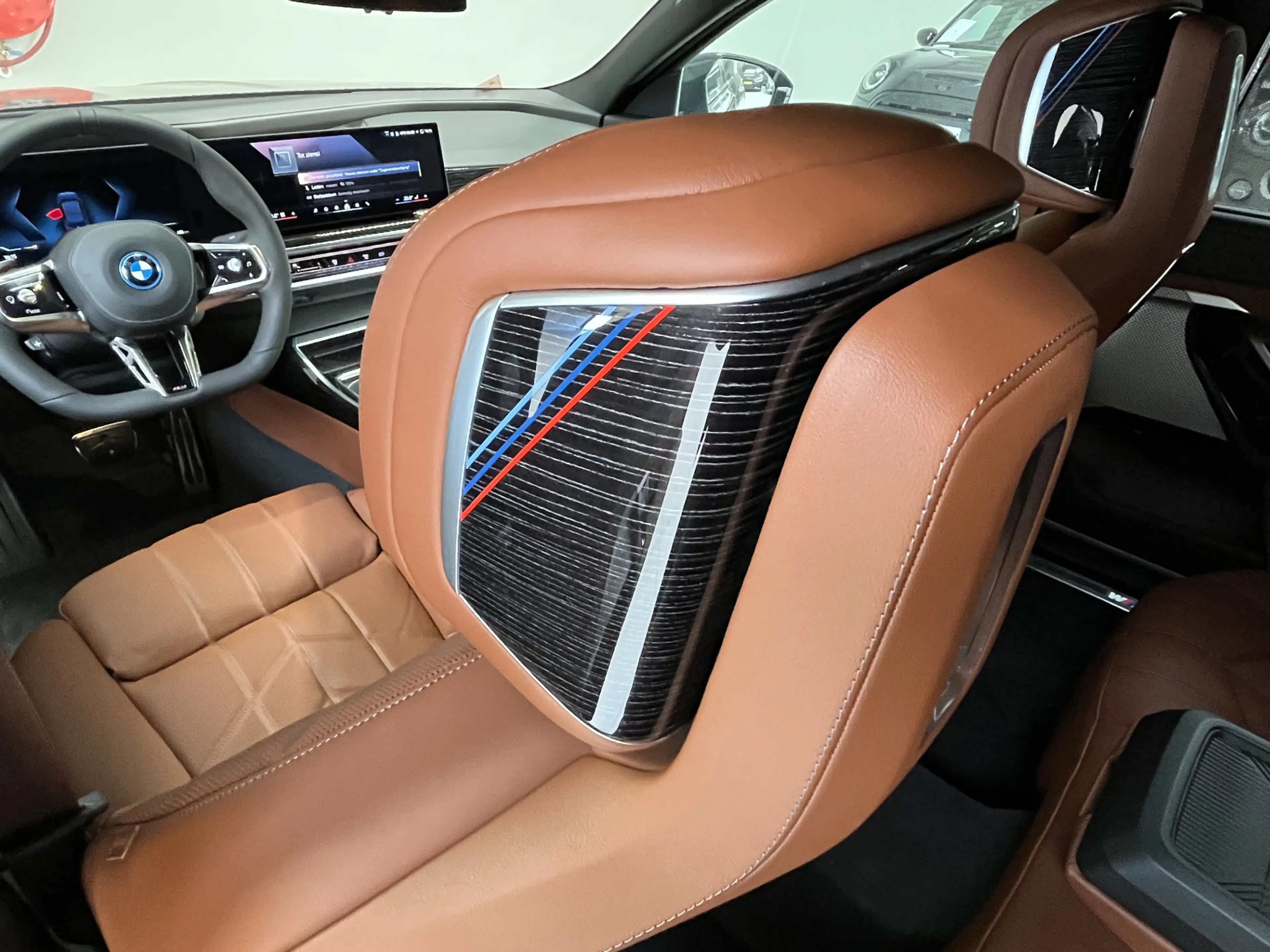 BMW i7 eDrive50 106 kWh | 2026 | M-Sport Pro | Sky Lounge — photo 13
