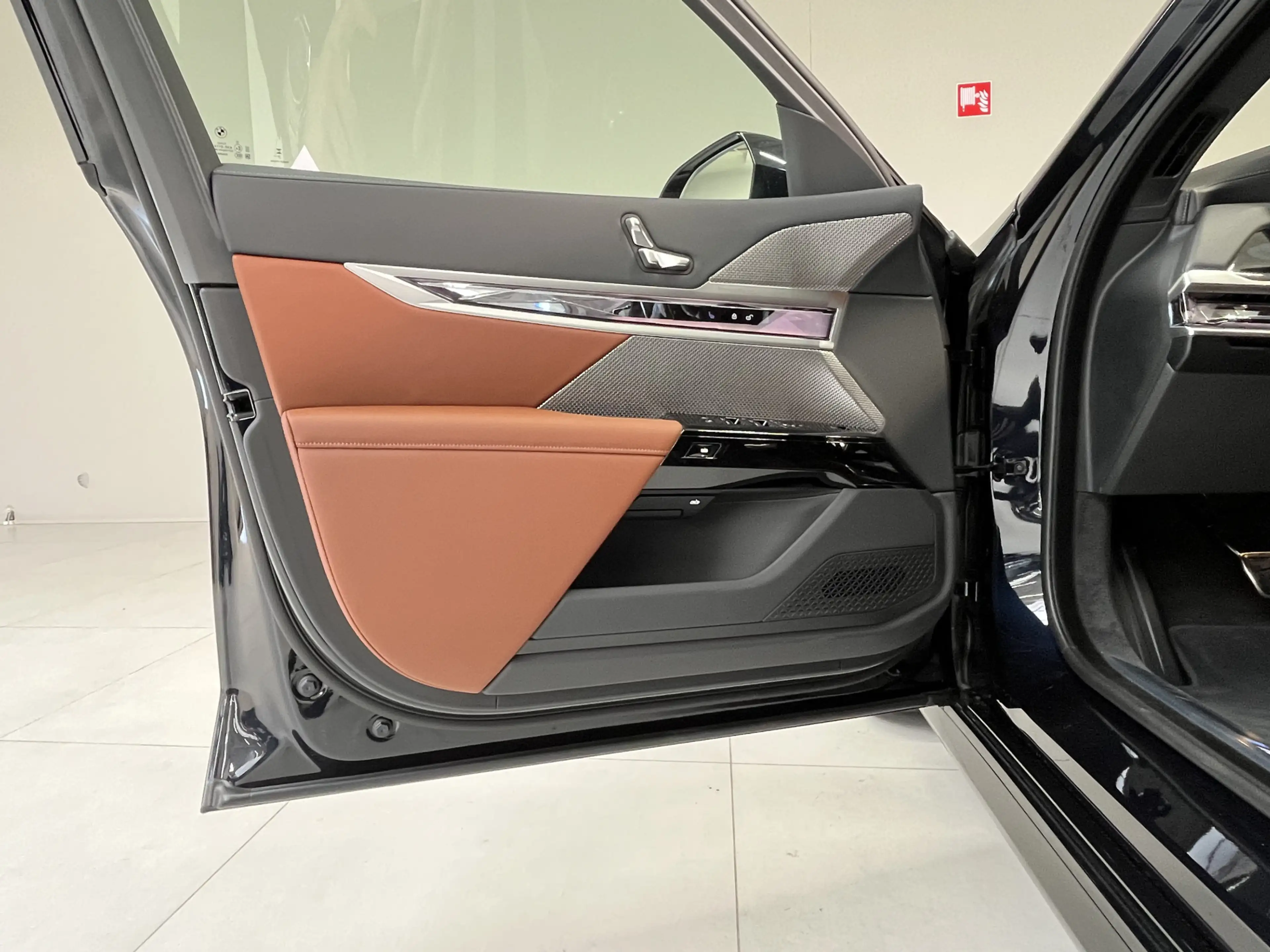 BMW i7 eDrive50 106 kWh | 2026 | M-Sport Pro | Sky Lounge — photo 5