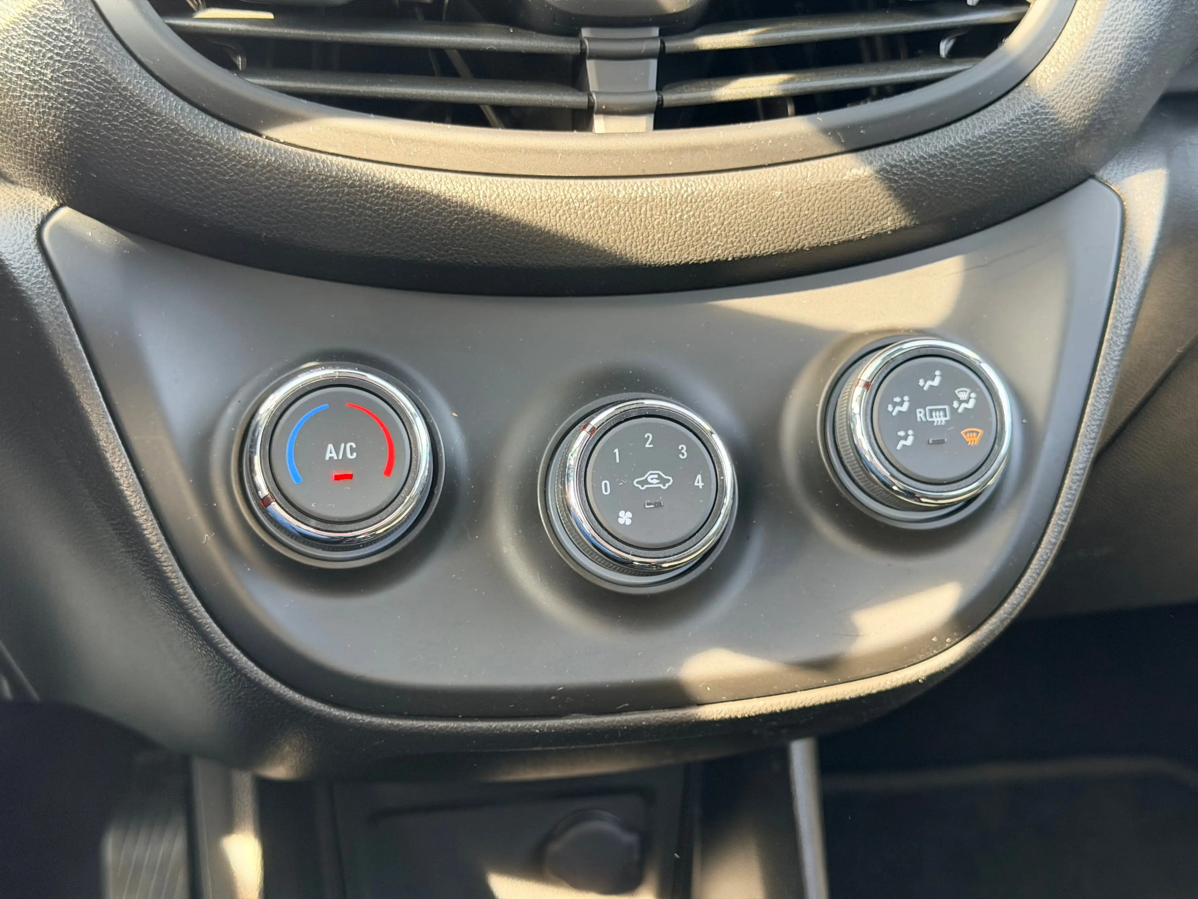 Opel Karl 1.0 ecoFLEX Edition / Automaat / Stoelverwarming / — photo 16