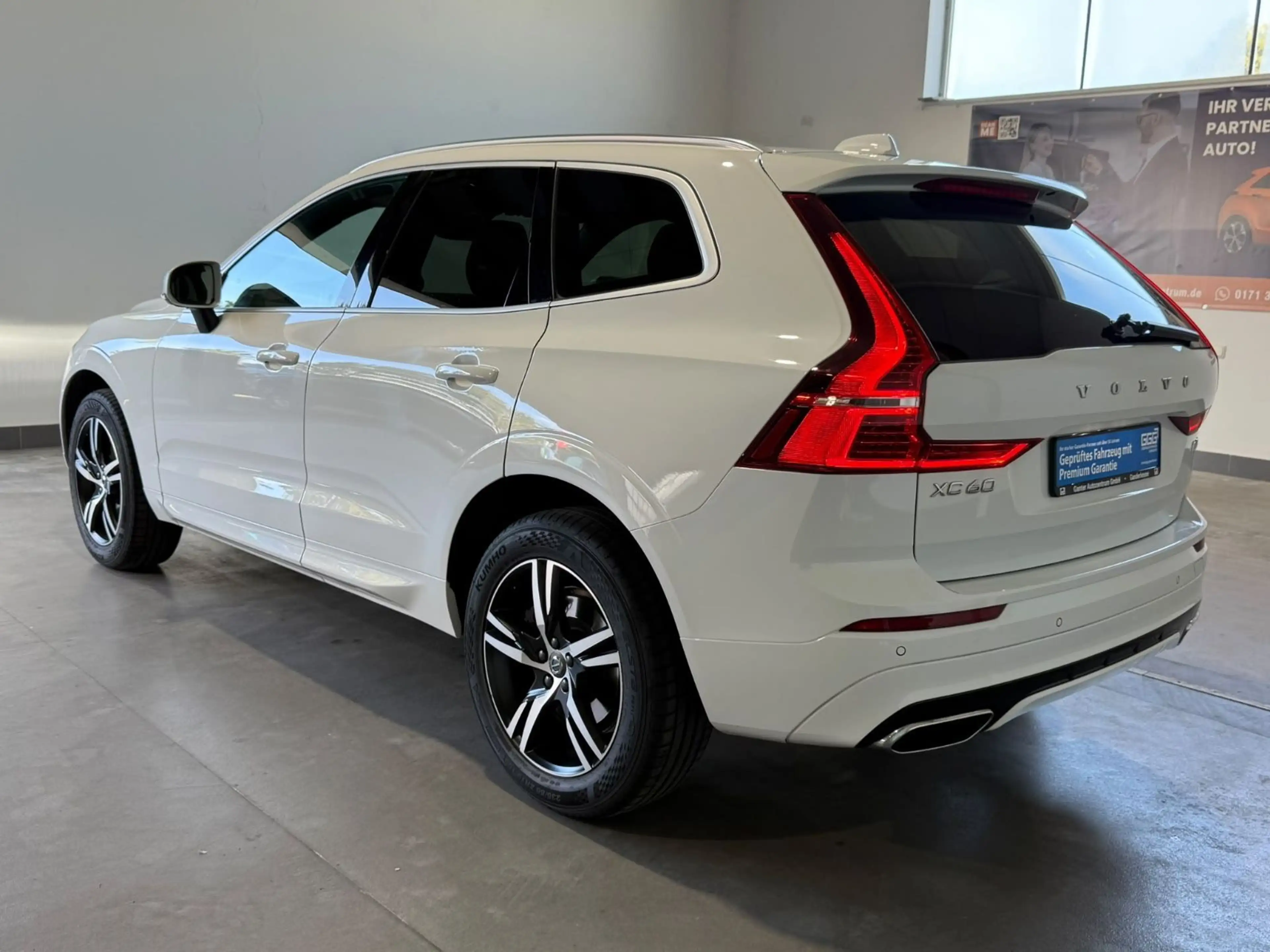 Volvo XC60 R Design AWD 2.0 AHK+NAVI+KAMERA — photo 8
