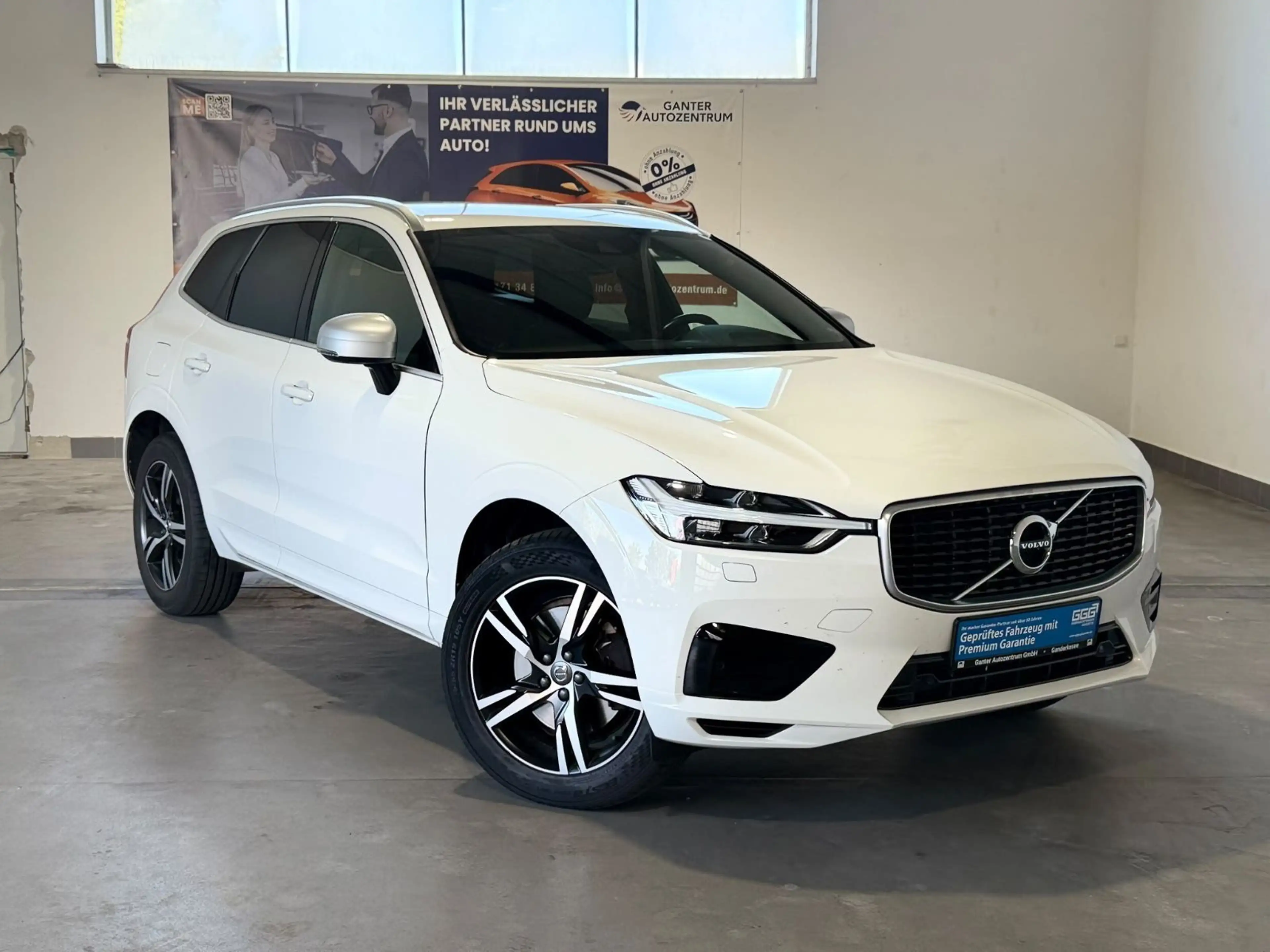 Volvo XC60 R Design AWD 2.0 AHK+NAVI+KAMERA — photo 2