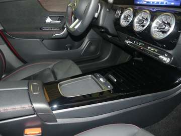 Bild 19 Mercedes-Benz CLA 200 COUPE, AMG LINE ADVANCED PLUS, NIGHT, MULTIBEAM.