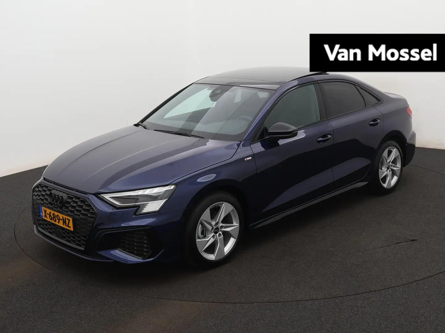Audi A3 Limousine 35 TFSI S edition 150 PK | Navigatie | V Blauw - 1