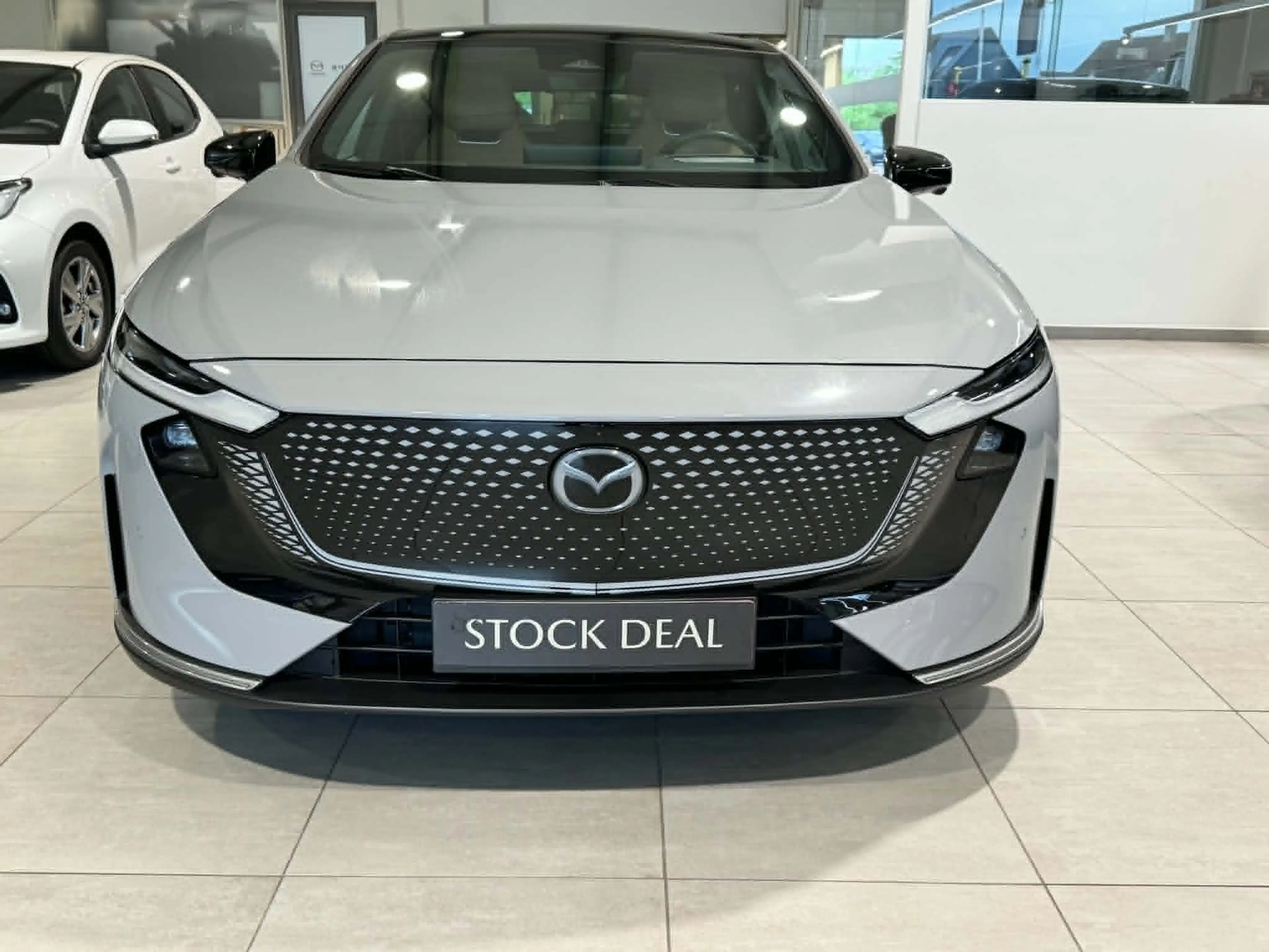 Mazda 6e 6e 68.8 kWh Takumi Plus — photo 6