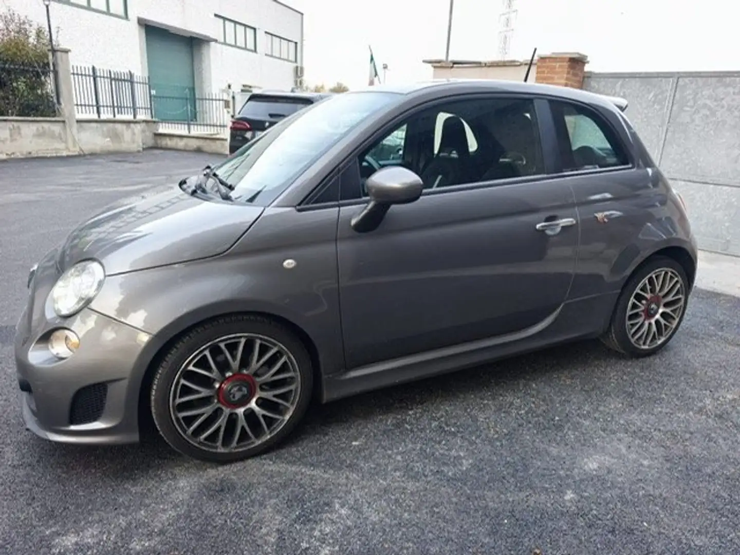 Abarth 500 500 1.4 16v t. t-jet Custom 140cv mta Gris - 2