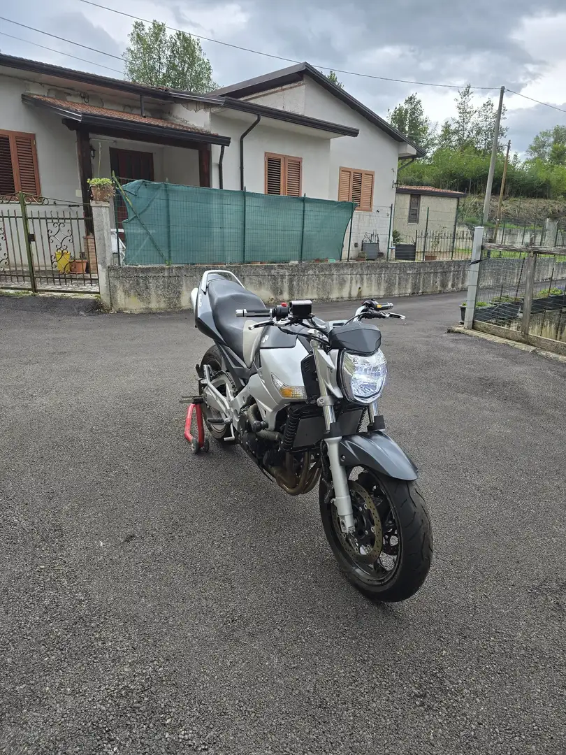 Suzuki GSR 600 Noir - 1