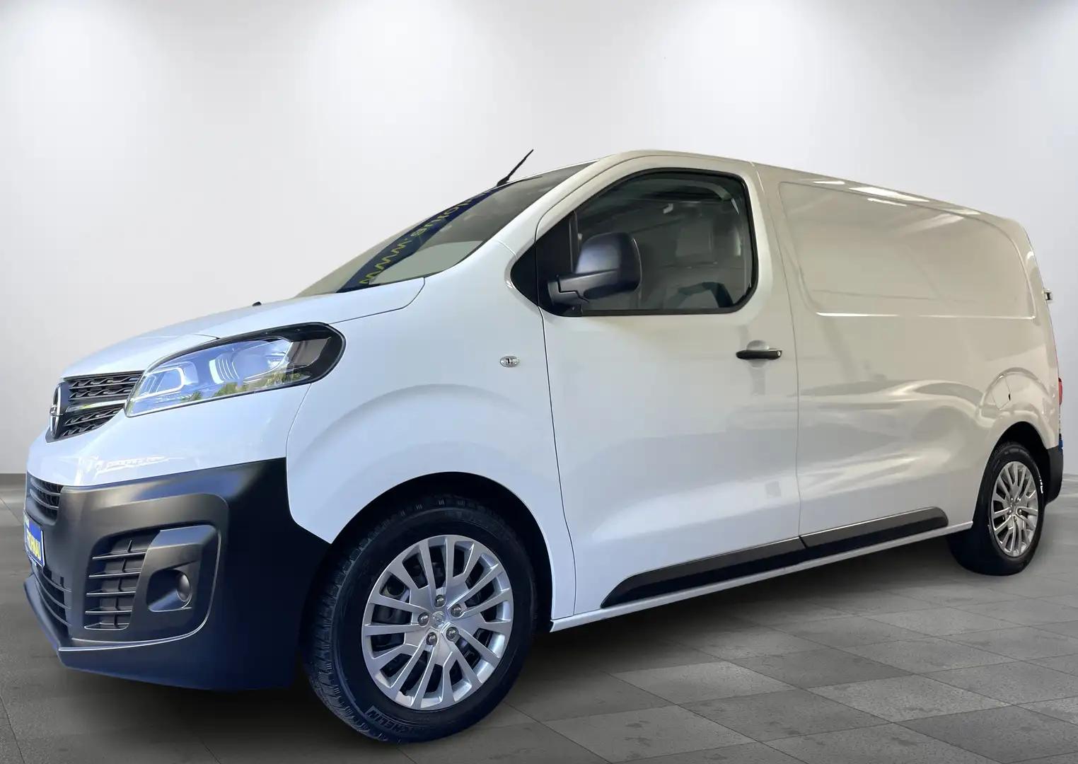 Opel Vivaro Edition M  Tempomat Apple CarPlay Klima PDC White - 1