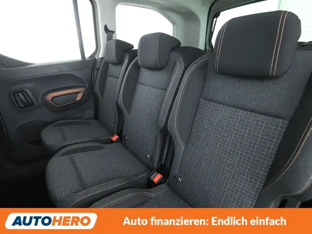 Peugeot Rifter view 14