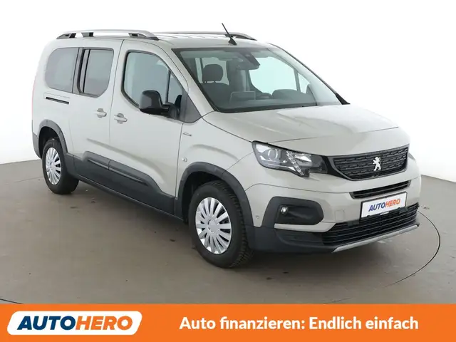 Peugeot Rifter view 8