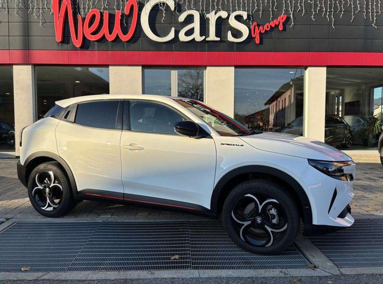 Alfa Romeo Junior 1.2 136 CV Hybrid eDCT6 Speciale FULL LED-NAVI-18"