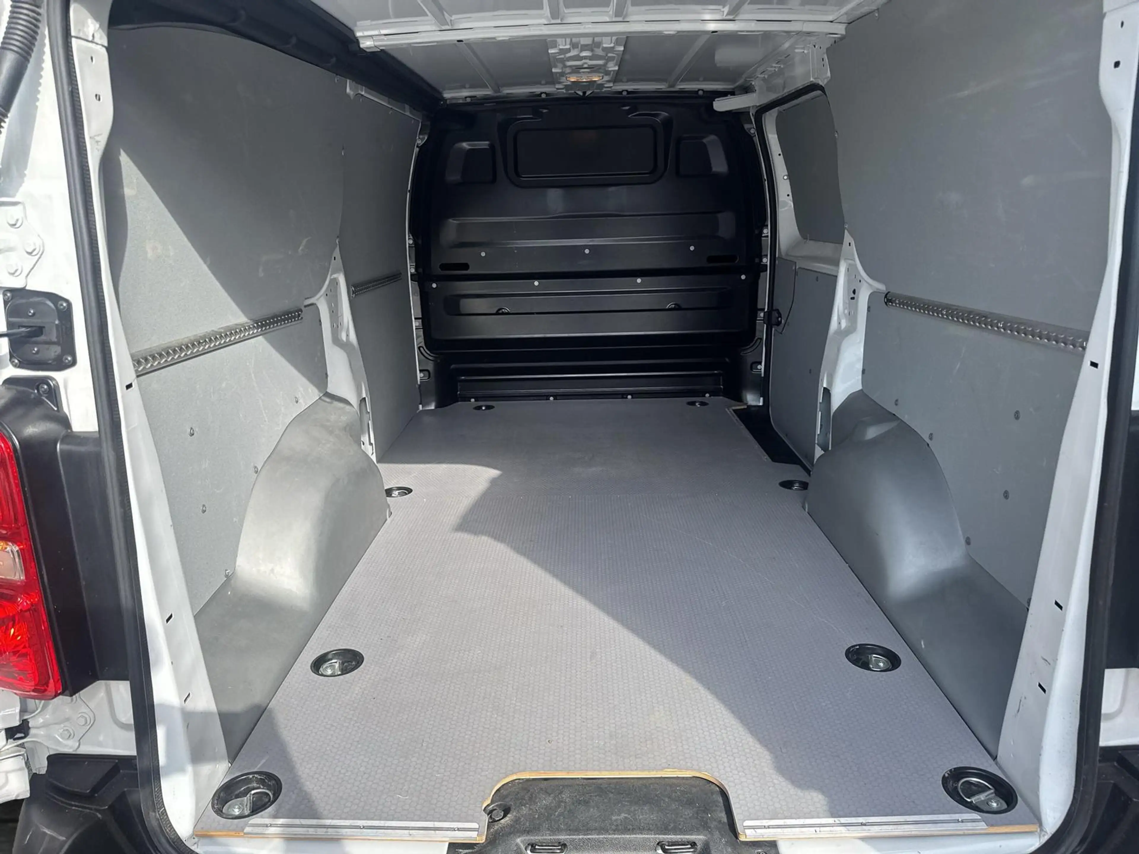 Citroen Jumpy 2.0 Blue-HDI FAP — photo 5