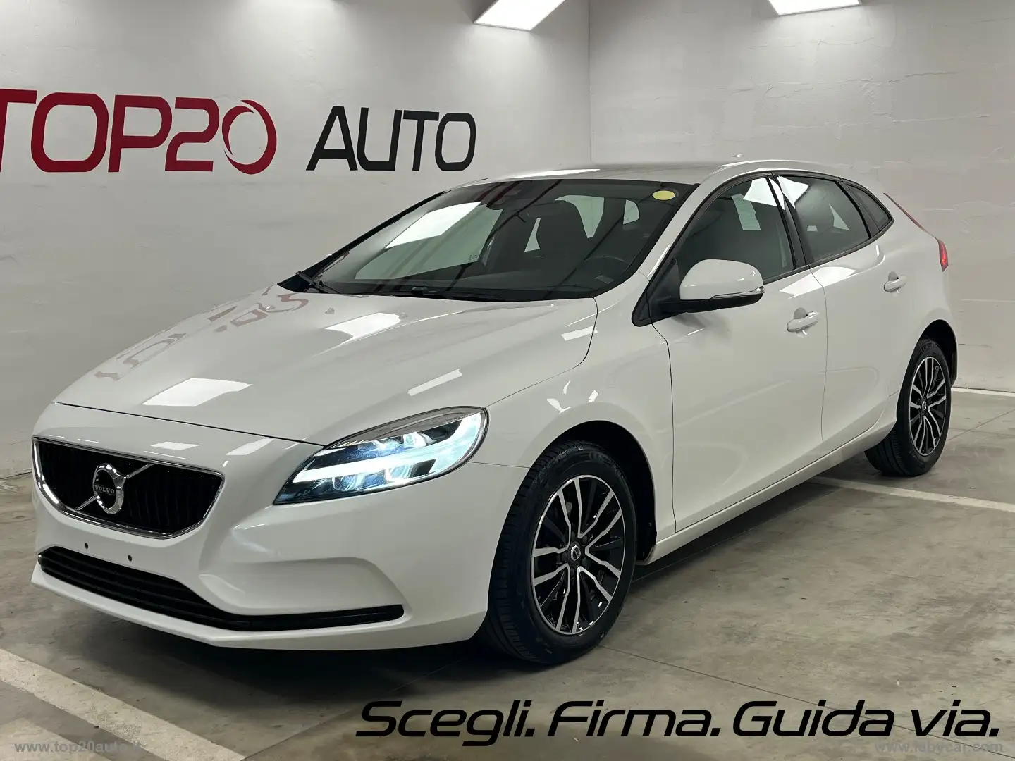 Volvo V40 D2 Business Plus|FARI FULL LED|SEDILI SPORTIVI Blanc - 1