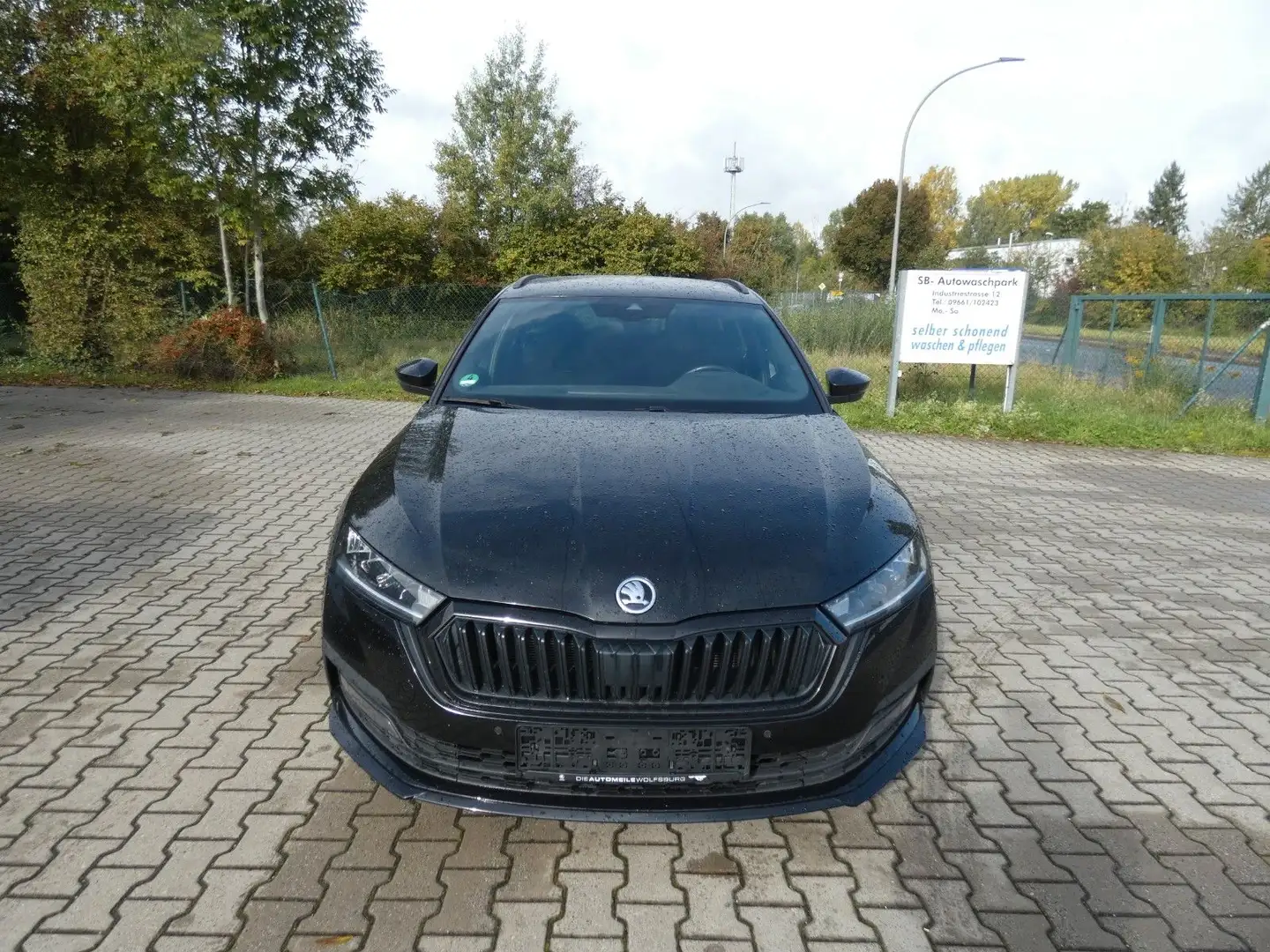 Skoda Octavia Combi Sportline iV Aut. Navi SHZ LED PDC Schwarz - 2