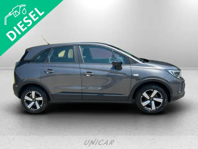 Opel Crossland view 3