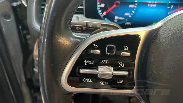 Mercedes-Benz Gle view 13