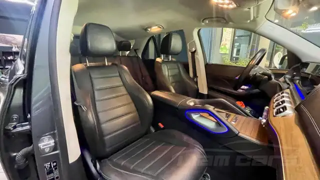 Mercedes-Benz Gle view 10
