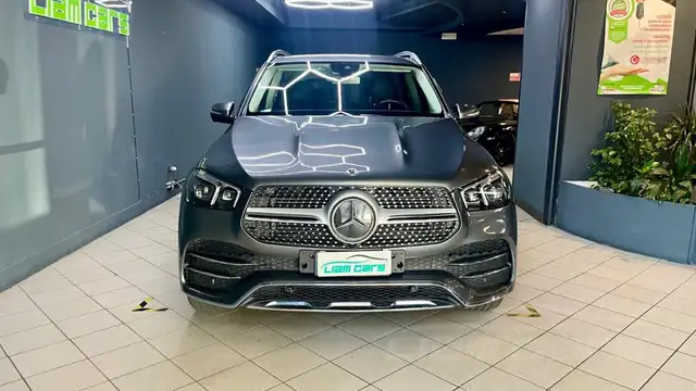 Mercedes-Benz Gle view 2
