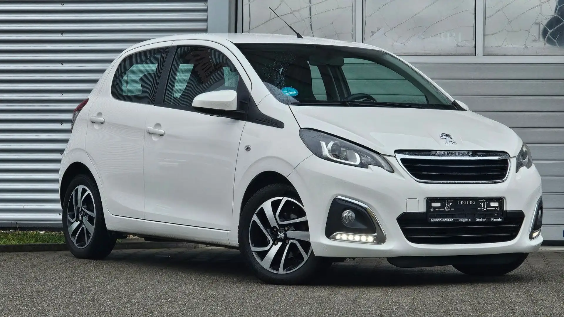 Peugeot 108 Allure Carplay, Navi Camera Shzg Klima Weiß - 1
