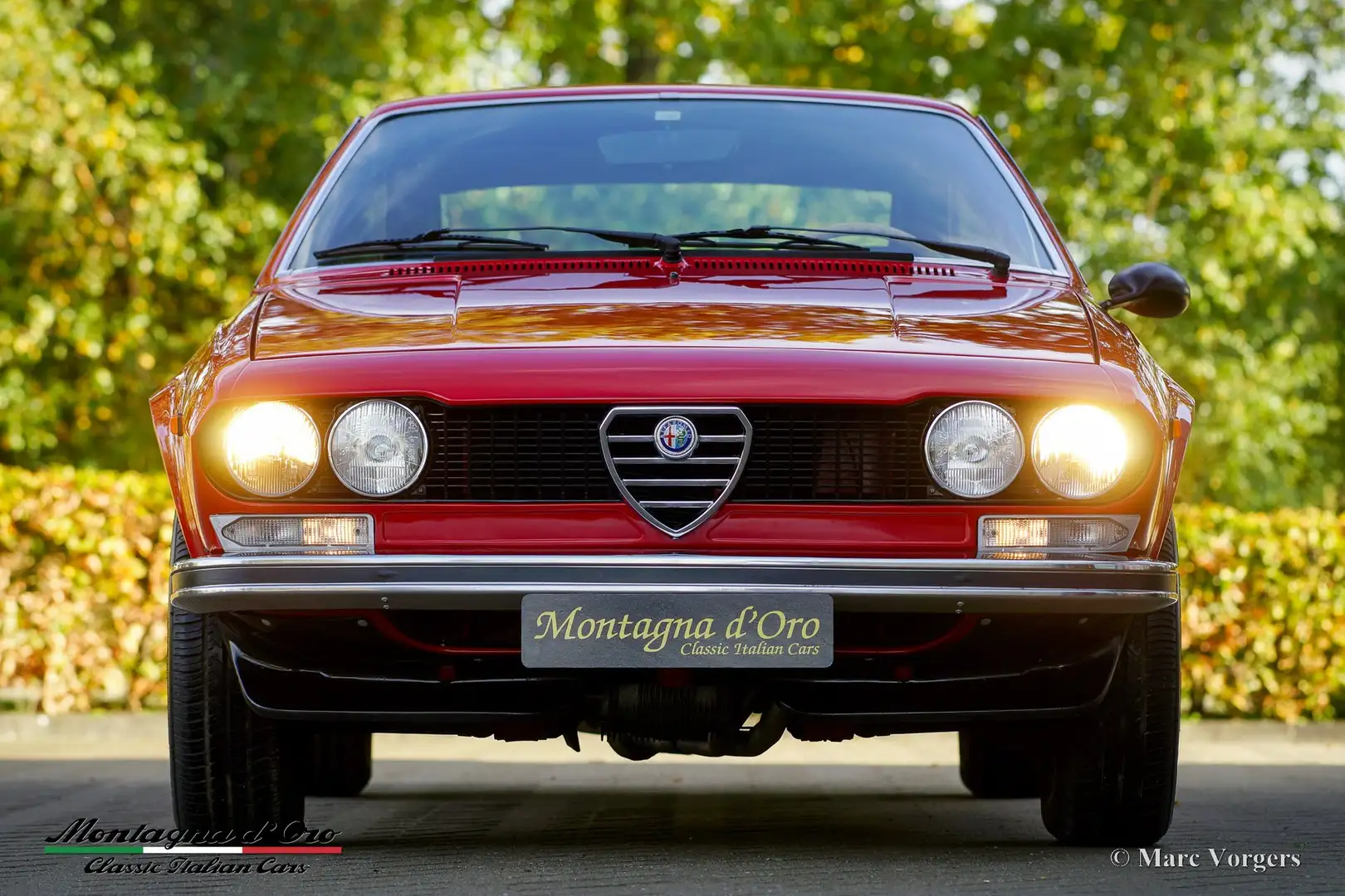 Alfa Romeo Alfetta 1800 gt Rouge - 1