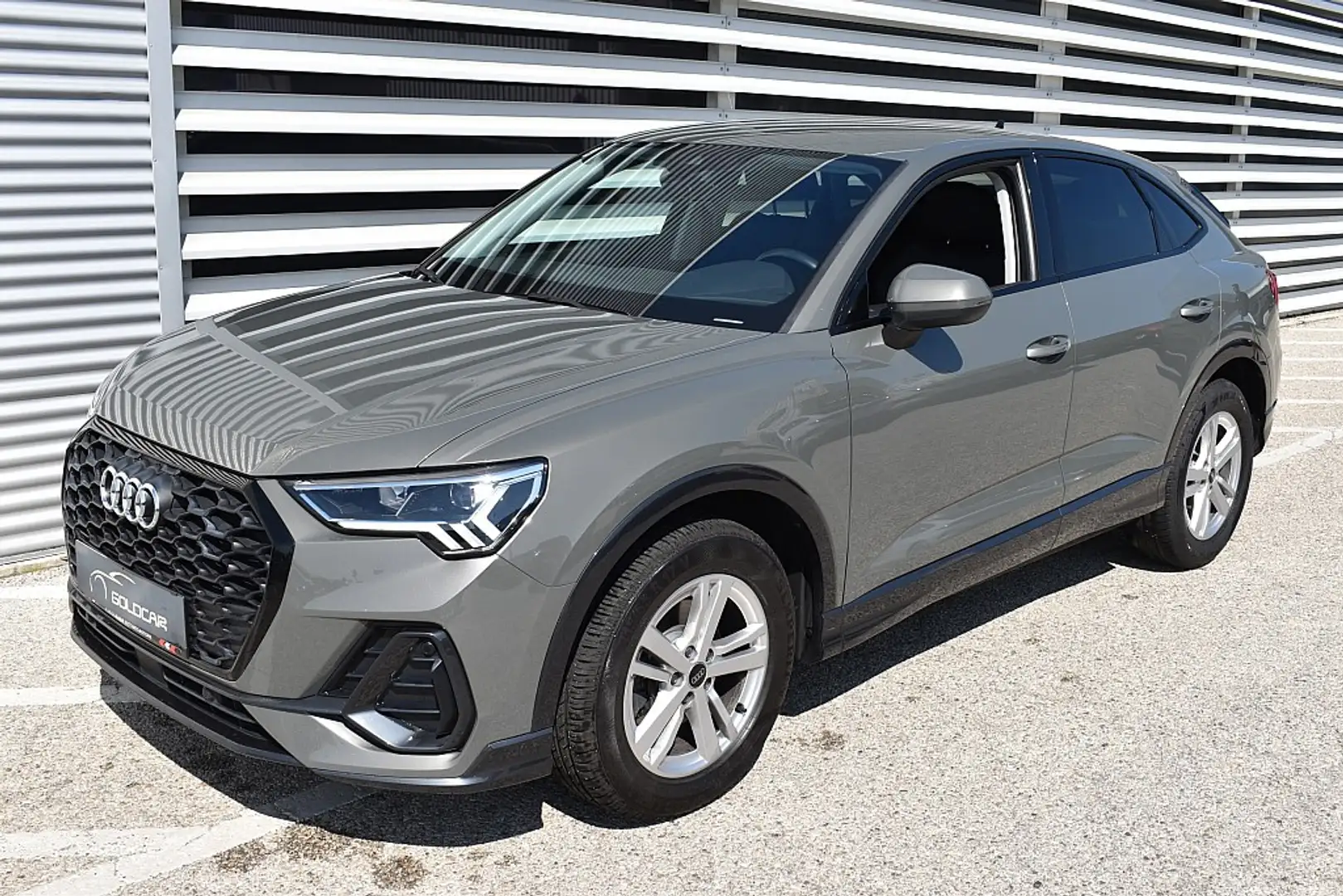 Audi Q3 Sportback 35 TDI S-tronic Grau - 1