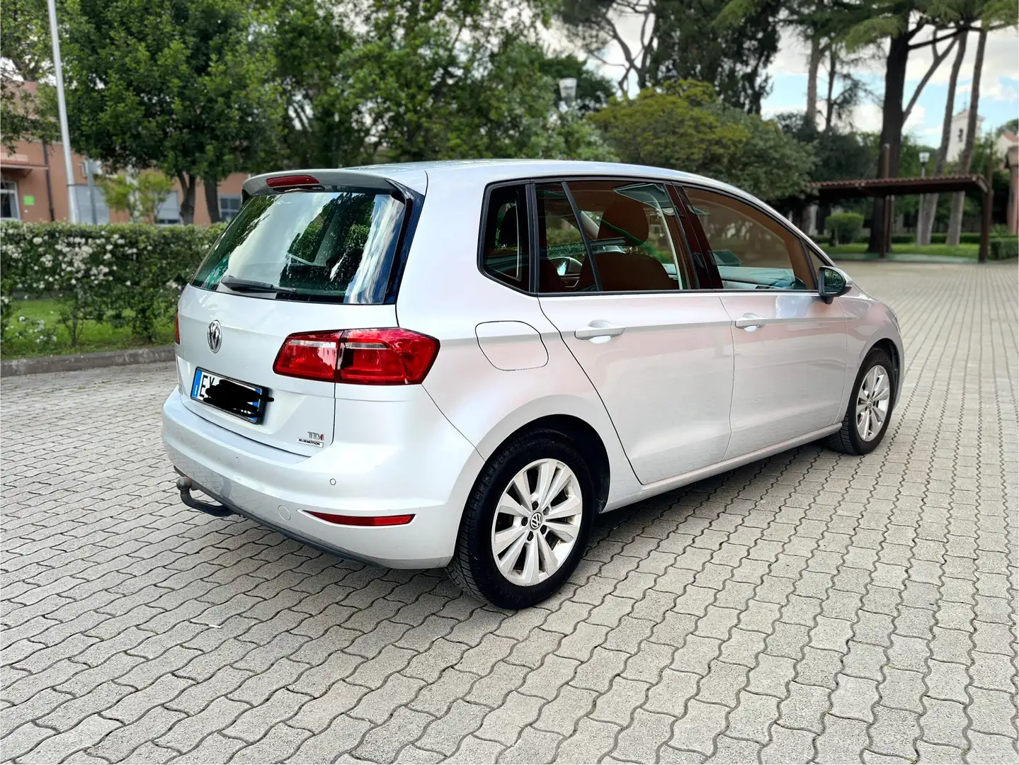 Volkswagen Golf Sportsvan 1.6 tdi Comfortline 110cv 5p Grigio - 1
