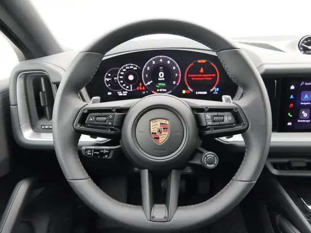 Porsche Cayenne view 11