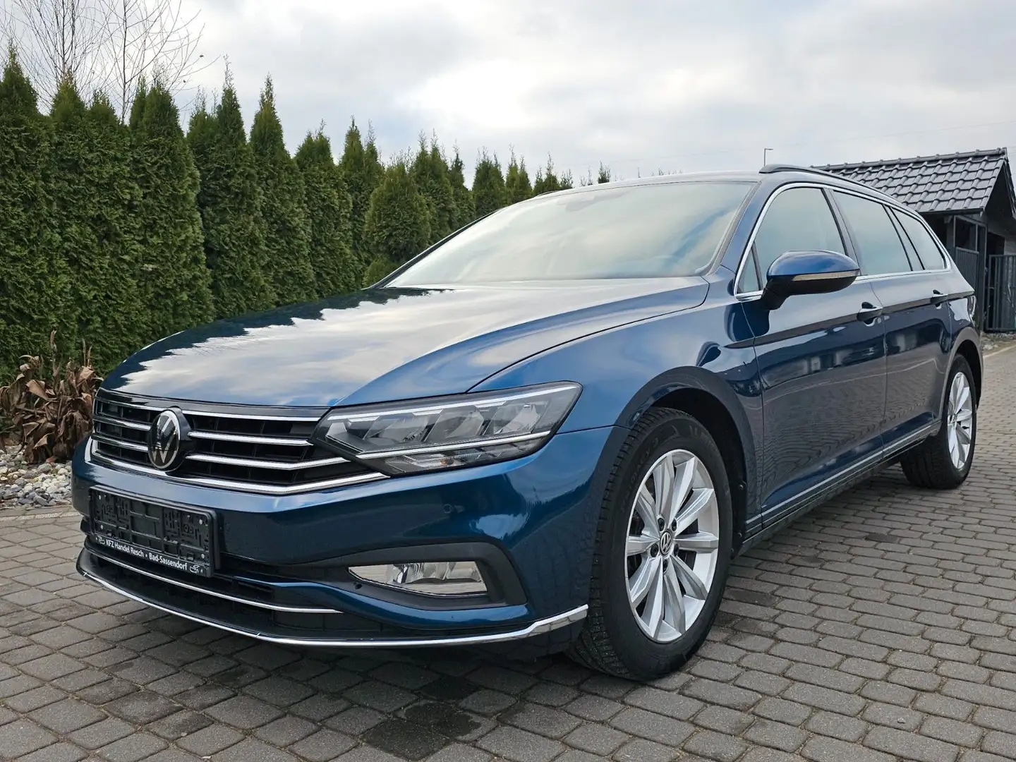 Volkswagen Passat Variant Business Bleu - 2