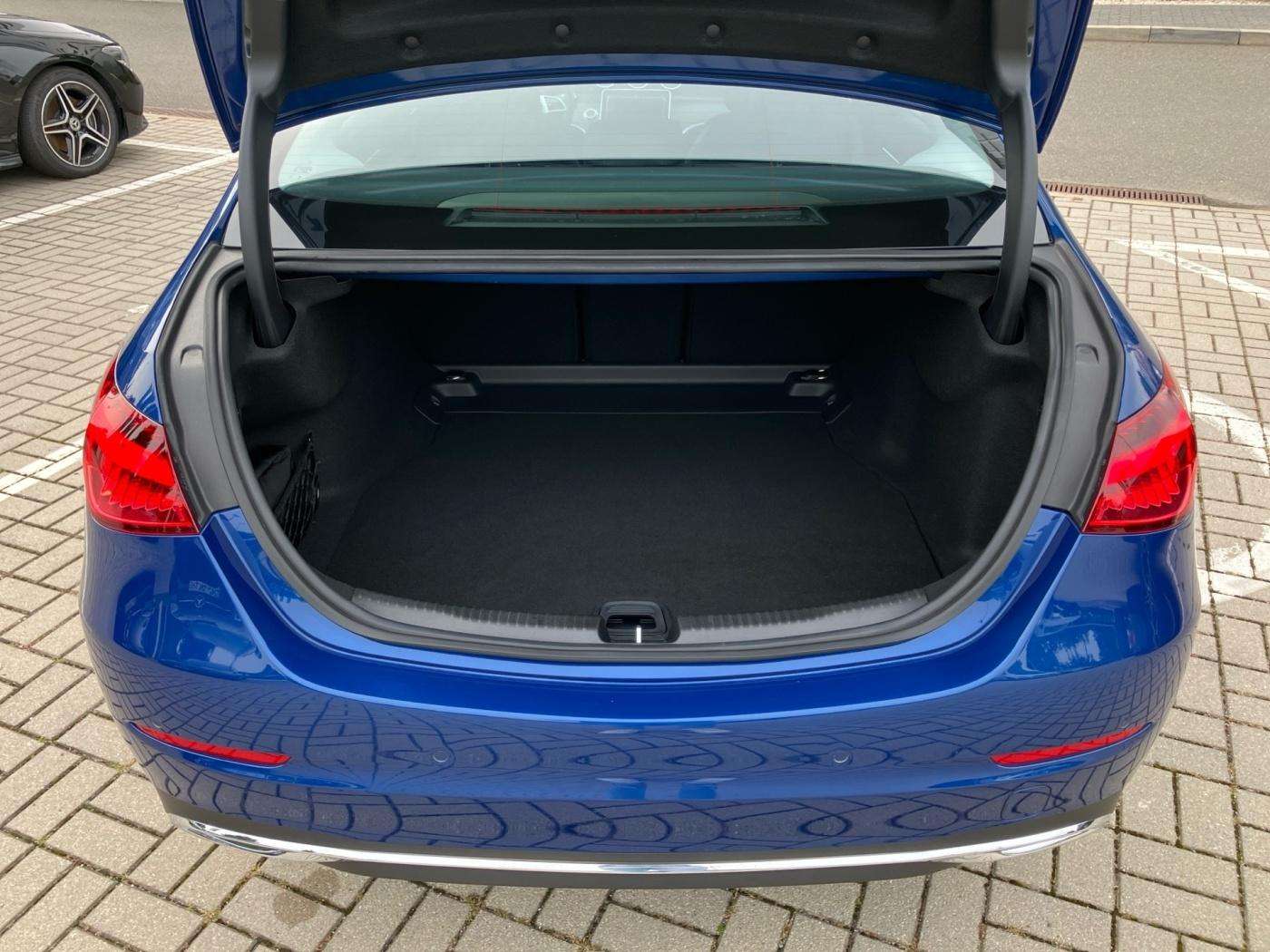 Mercedes-Benz C 180